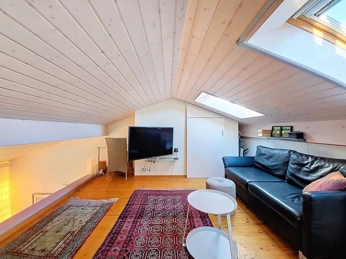 Exclusive! Beautiful and bright 3-room apartment with mooring - Photo 6 of 11