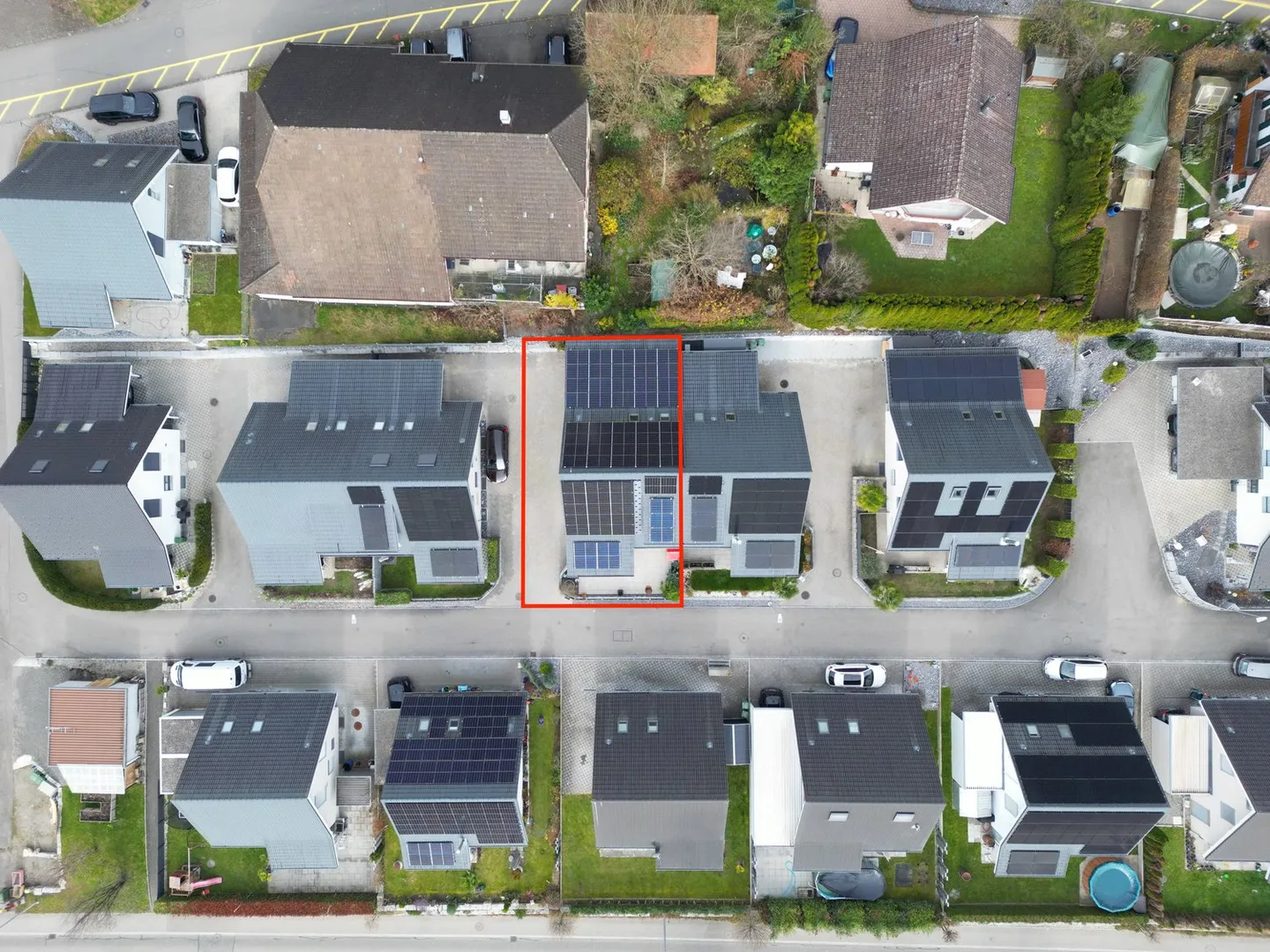 Hochwertige Doppelhaushälfte mit vielen edlen Details - Foto 3 di 25