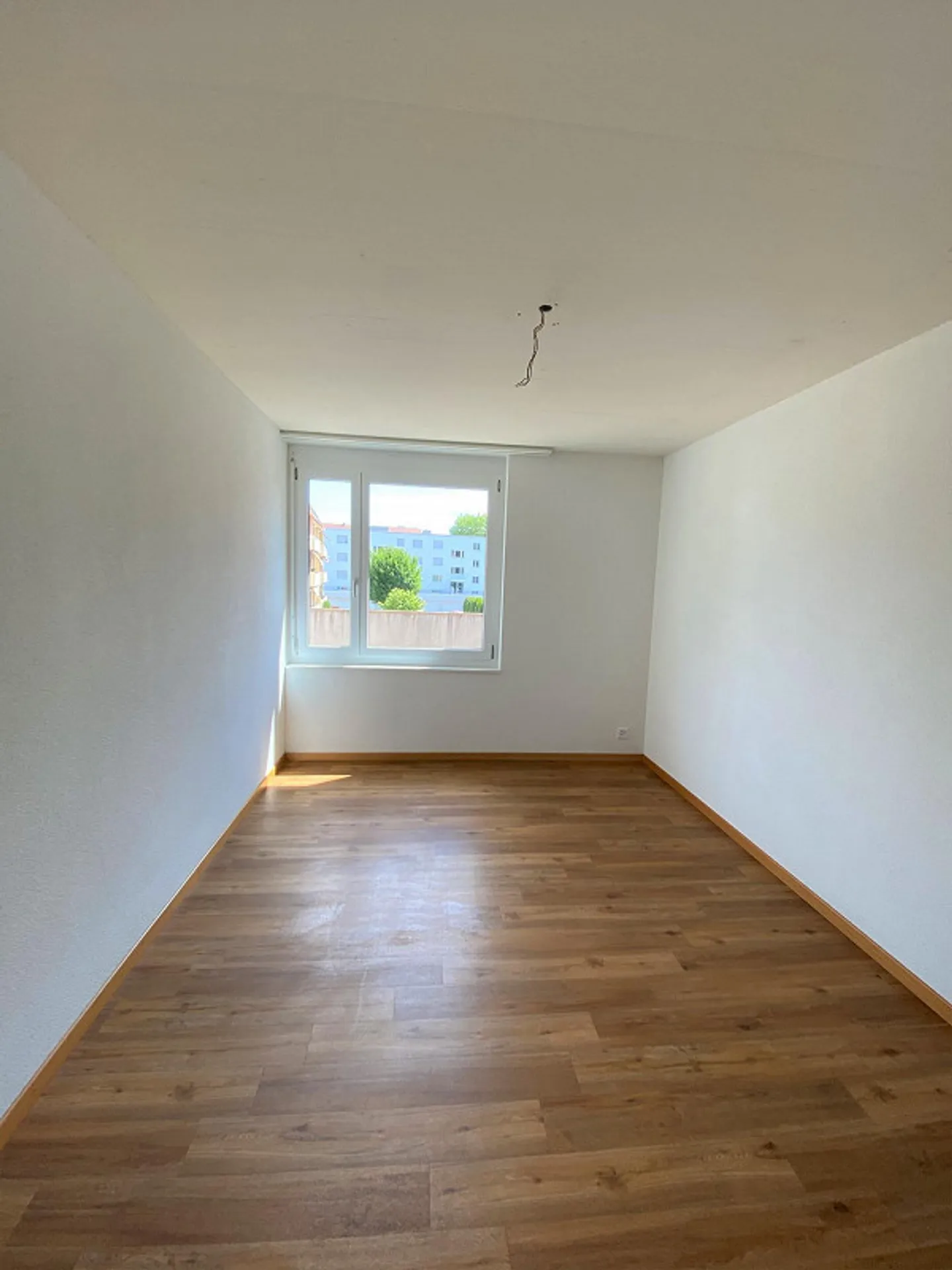 Central 3.5-room apartment directly at Glanzenberg train station - Photo 3 of 6