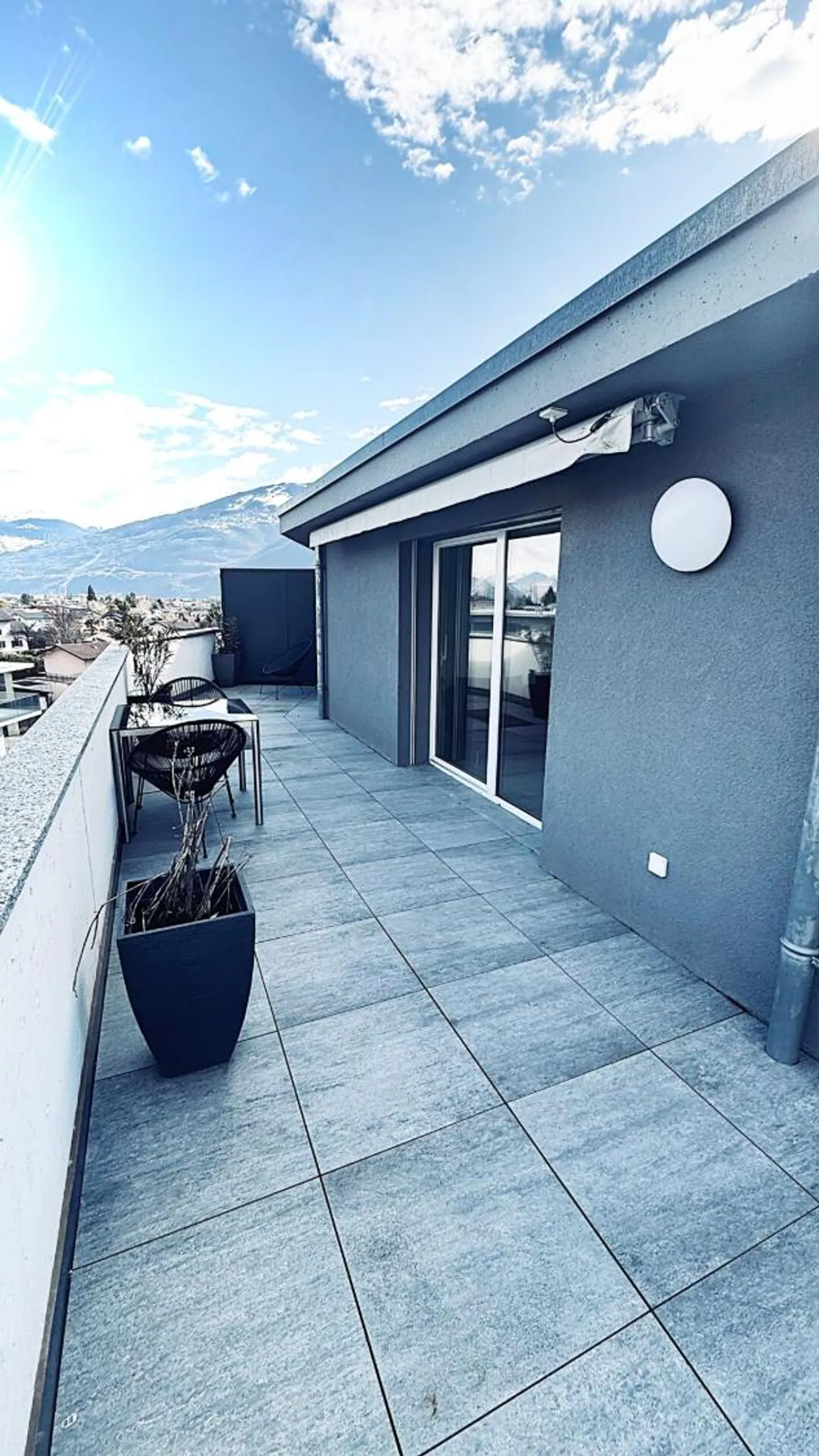 Stunning Penthouse with Terrace - Photo 12 of 13