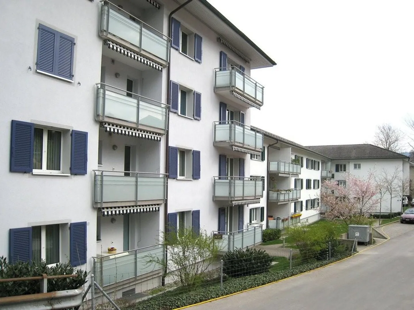 Geräumige Wohnung mit Balkonen - Foto 2 von 9