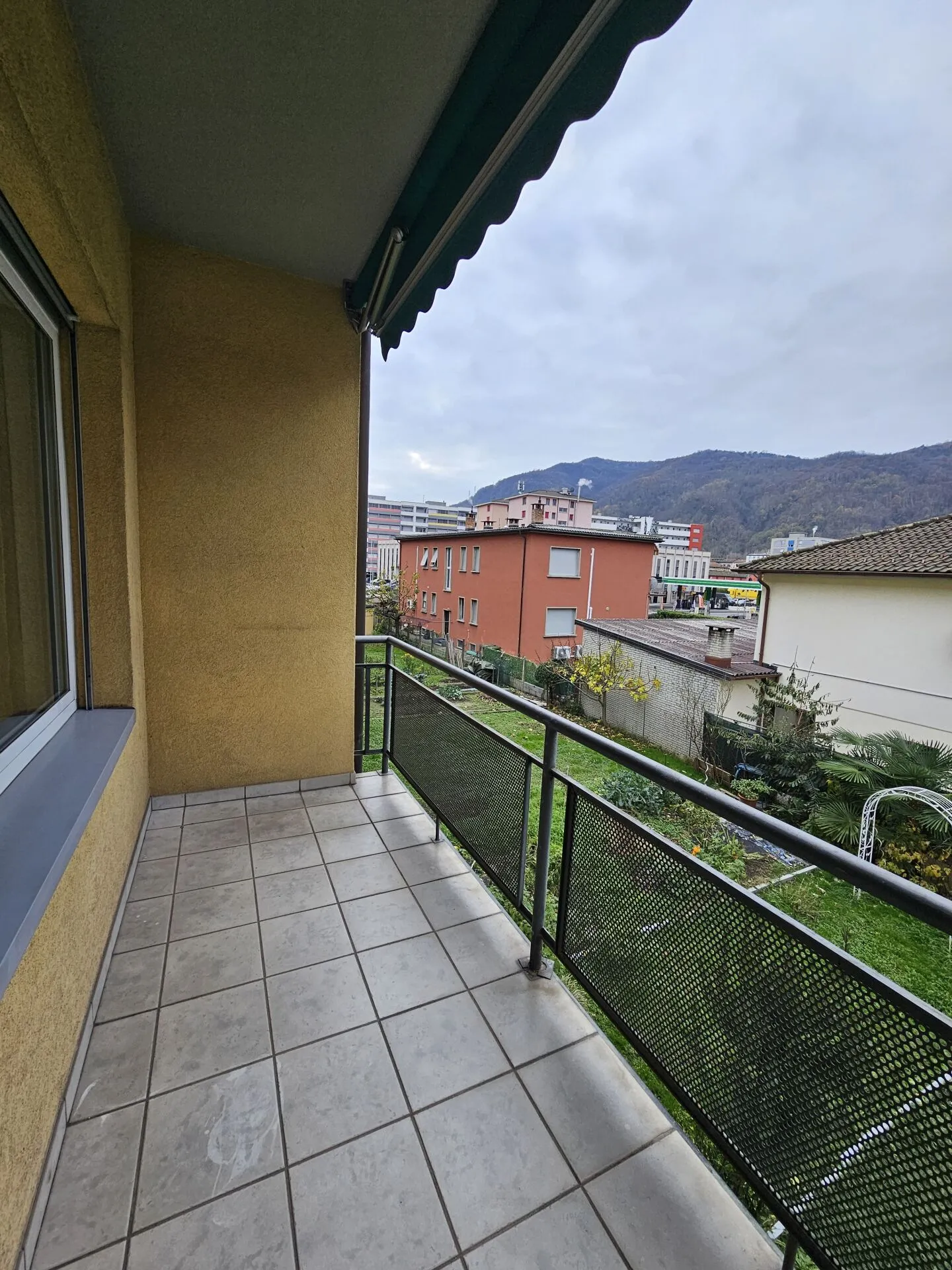 3,5 Lokale renoviert mit Balkon - Foto 8 von 8