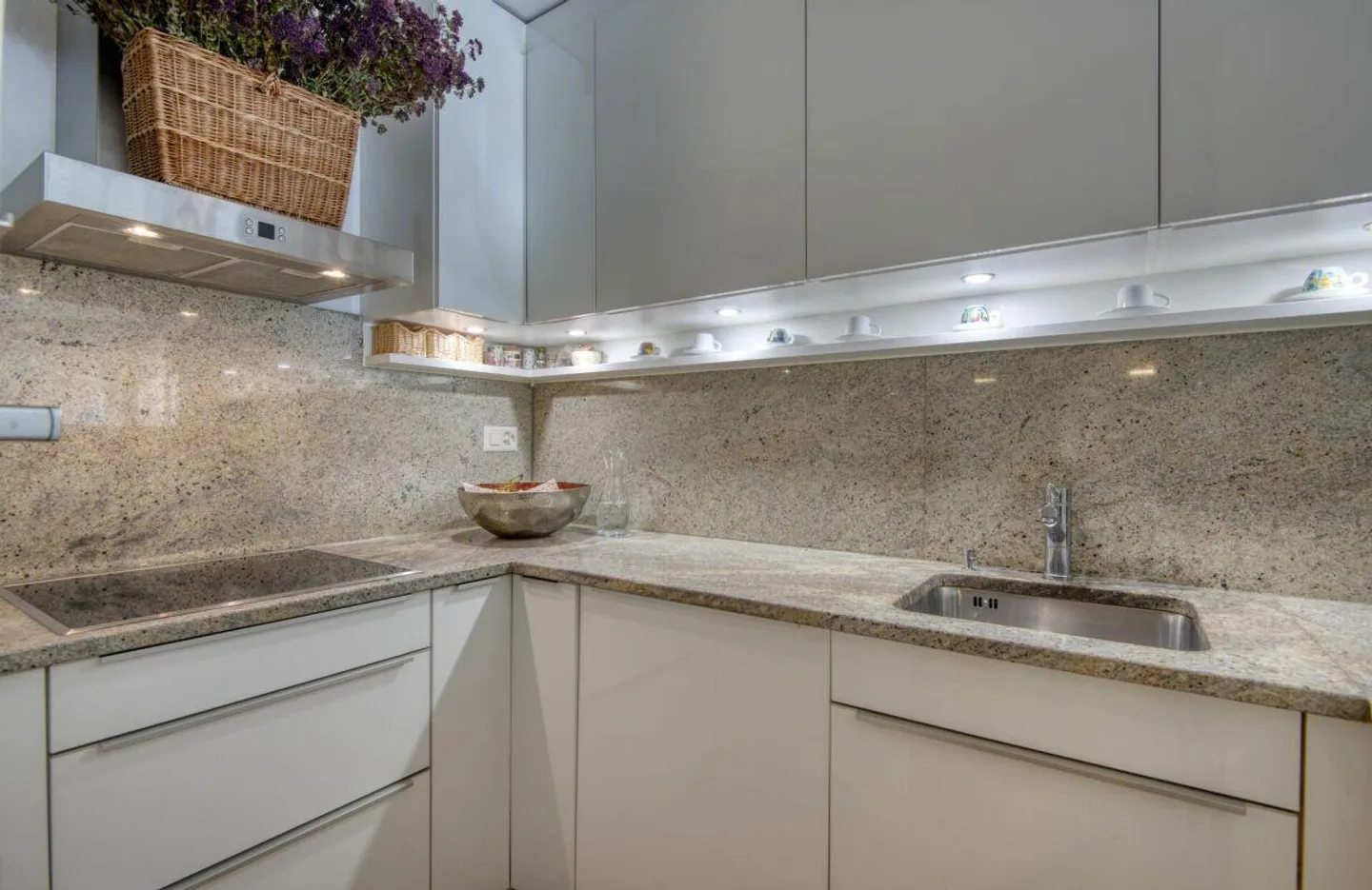 Stilvolle 2.5-Zimmer-Gartenwohnung mit Davoser Bergpanorama - Foto 5 von 9