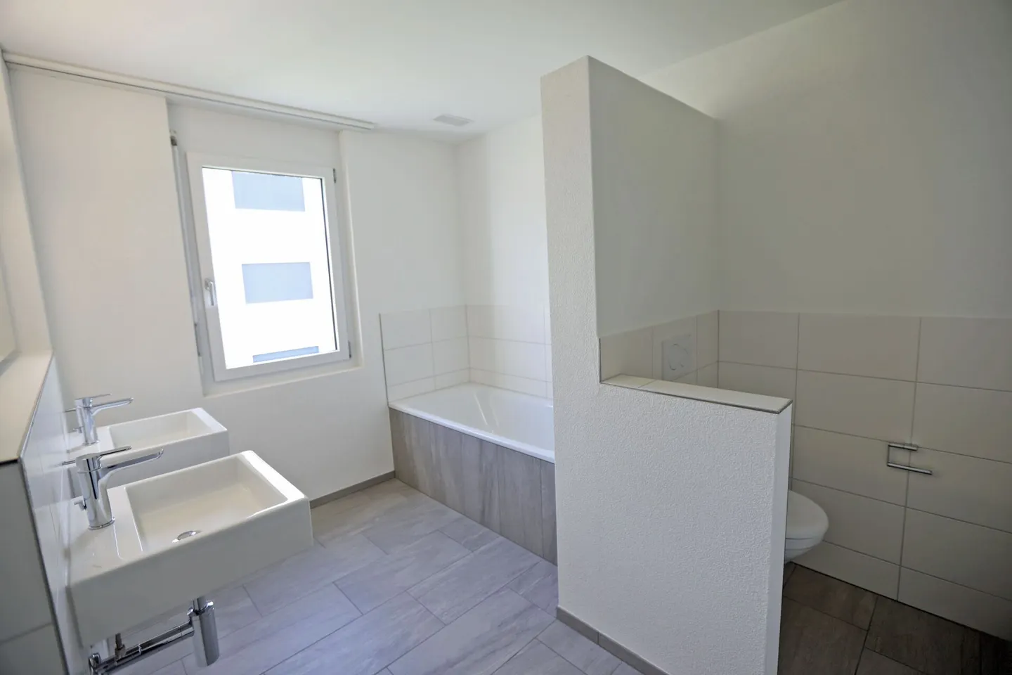 Appartement spacieux de 4,5 pièces dans un quartier familial ! - Photo 5 sur 13