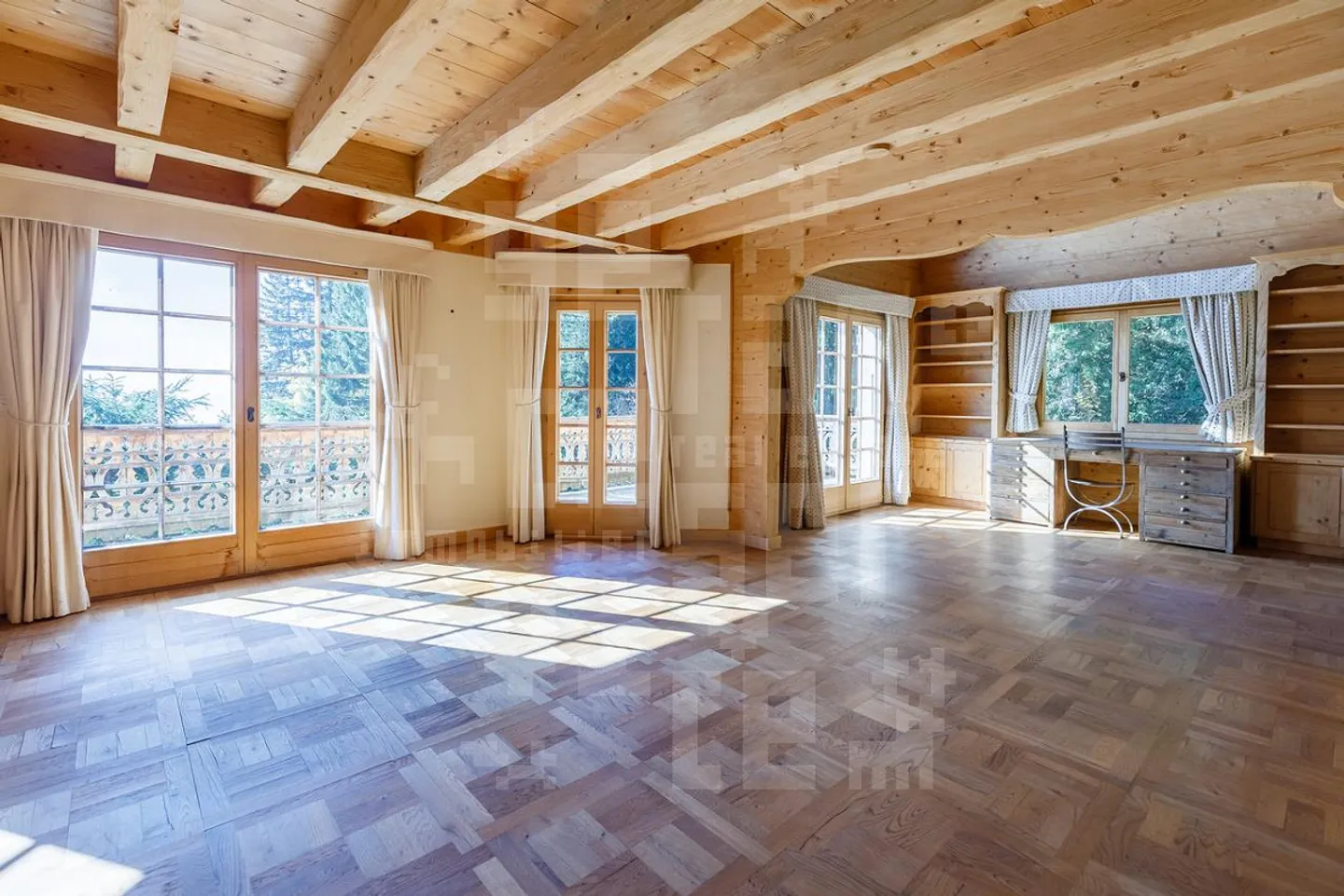 Chalet with Stunning Alpine Views - Photo 4 of 30