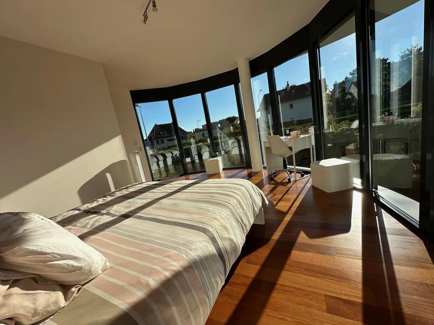 Piano terra prestigioso in stile contemporaneo - Foto 5 di 10