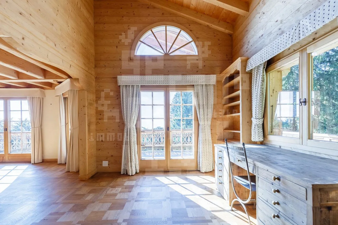 Chalet with Stunning Alpine Views - Photo 9 of 30