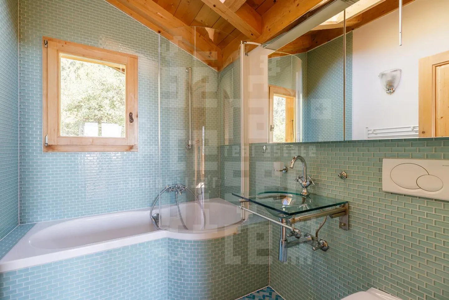 Chalet with Stunning Alpine Views - Photo 17 of 30