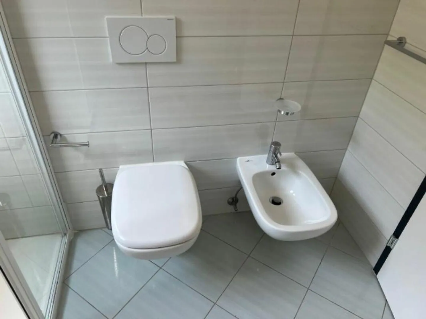 QUIET 3.5 ROOM APARTMENT - Photo 7 of 9