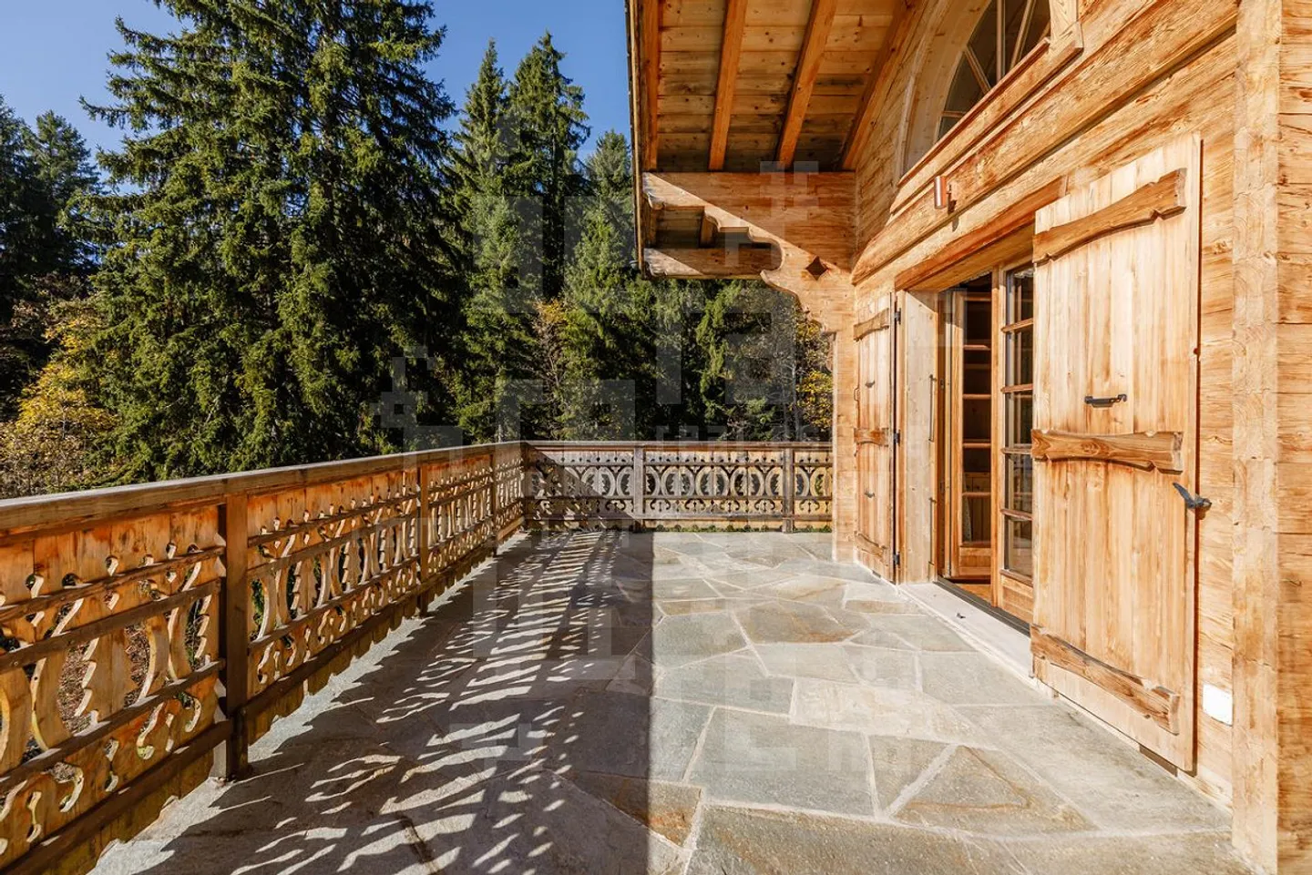 Chalet with Stunning Alpine Views - Photo 12 of 30