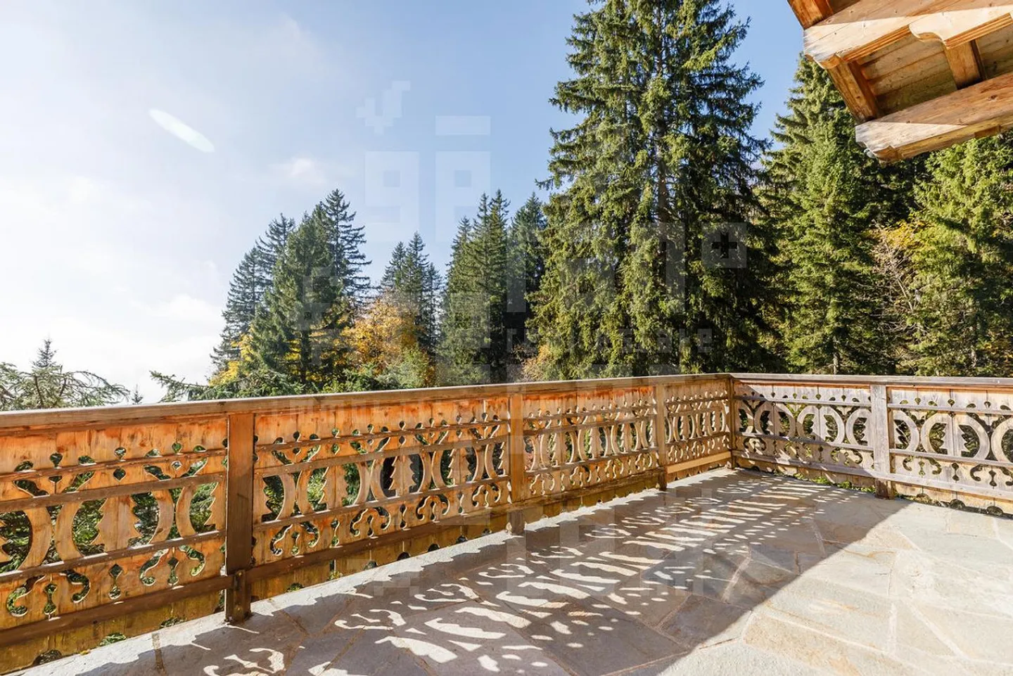Chalet with Stunning Alpine Views - Photo 13 of 30