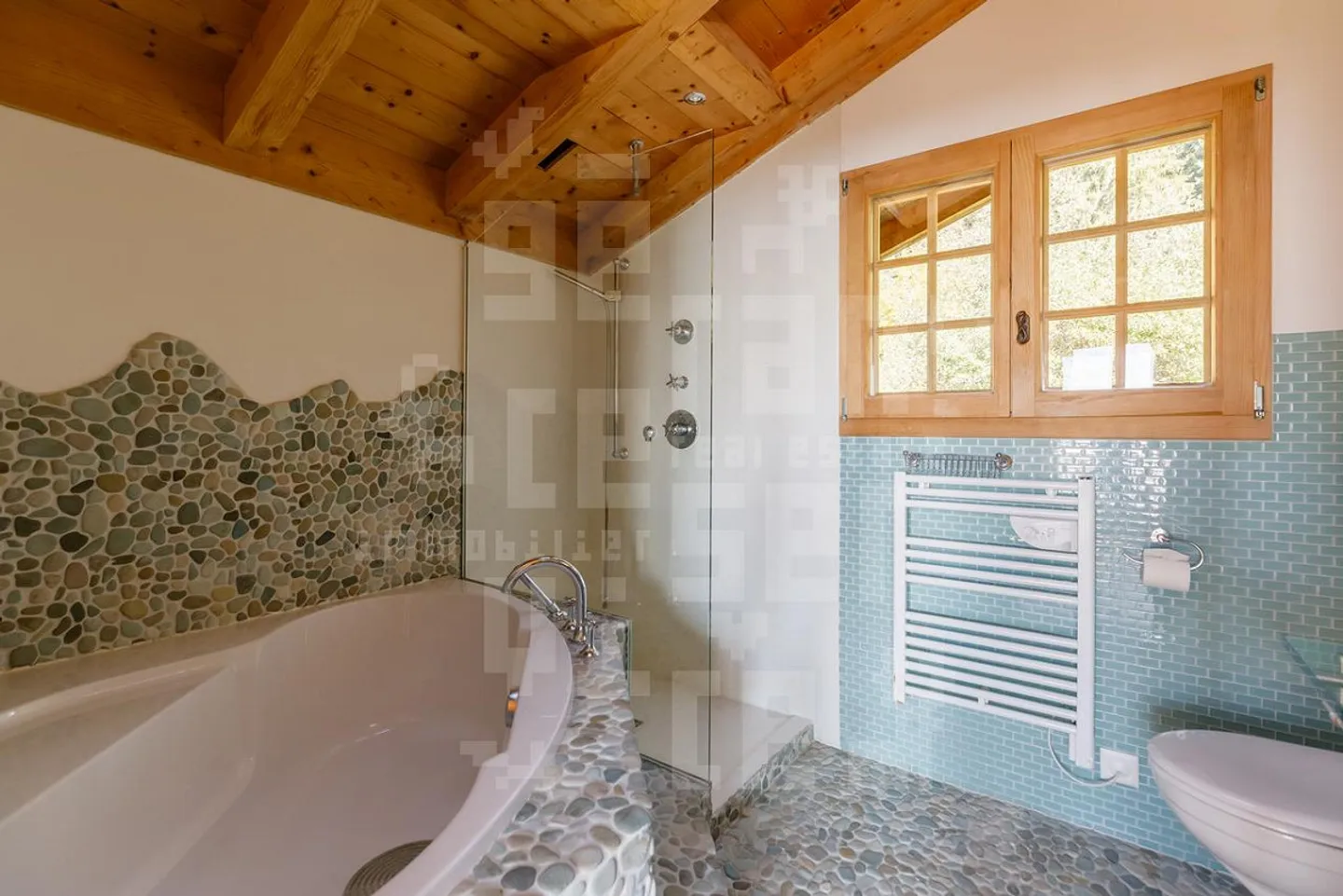 Chalet with Stunning Alpine Views - Photo 20 of 30
