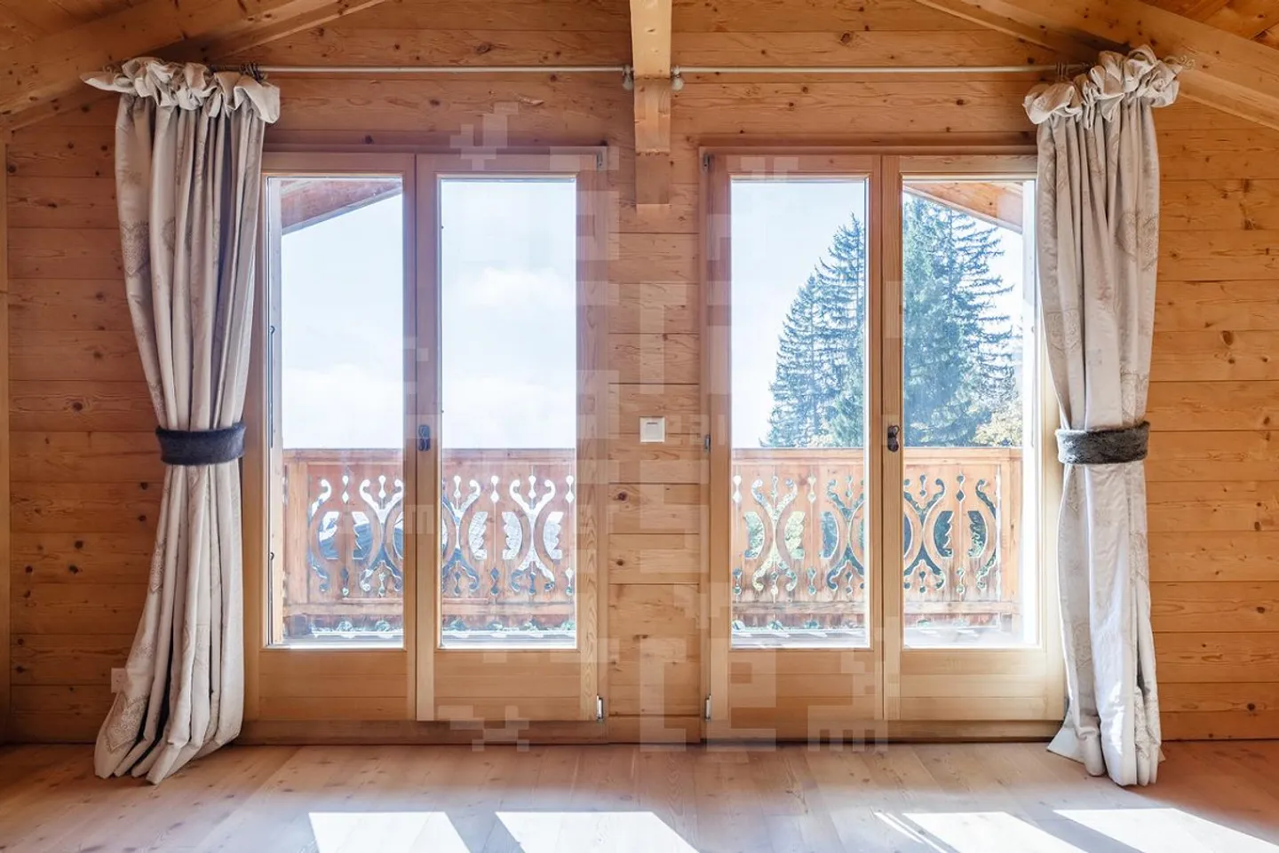 Chalet with Stunning Alpine Views - Photo 21 of 30
