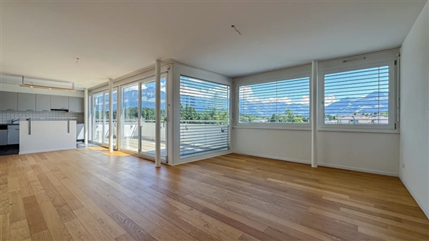 «4.5-Zimmer-Wohnung im 4. OG (Dachgeschoss)» - Foto 4 von 10