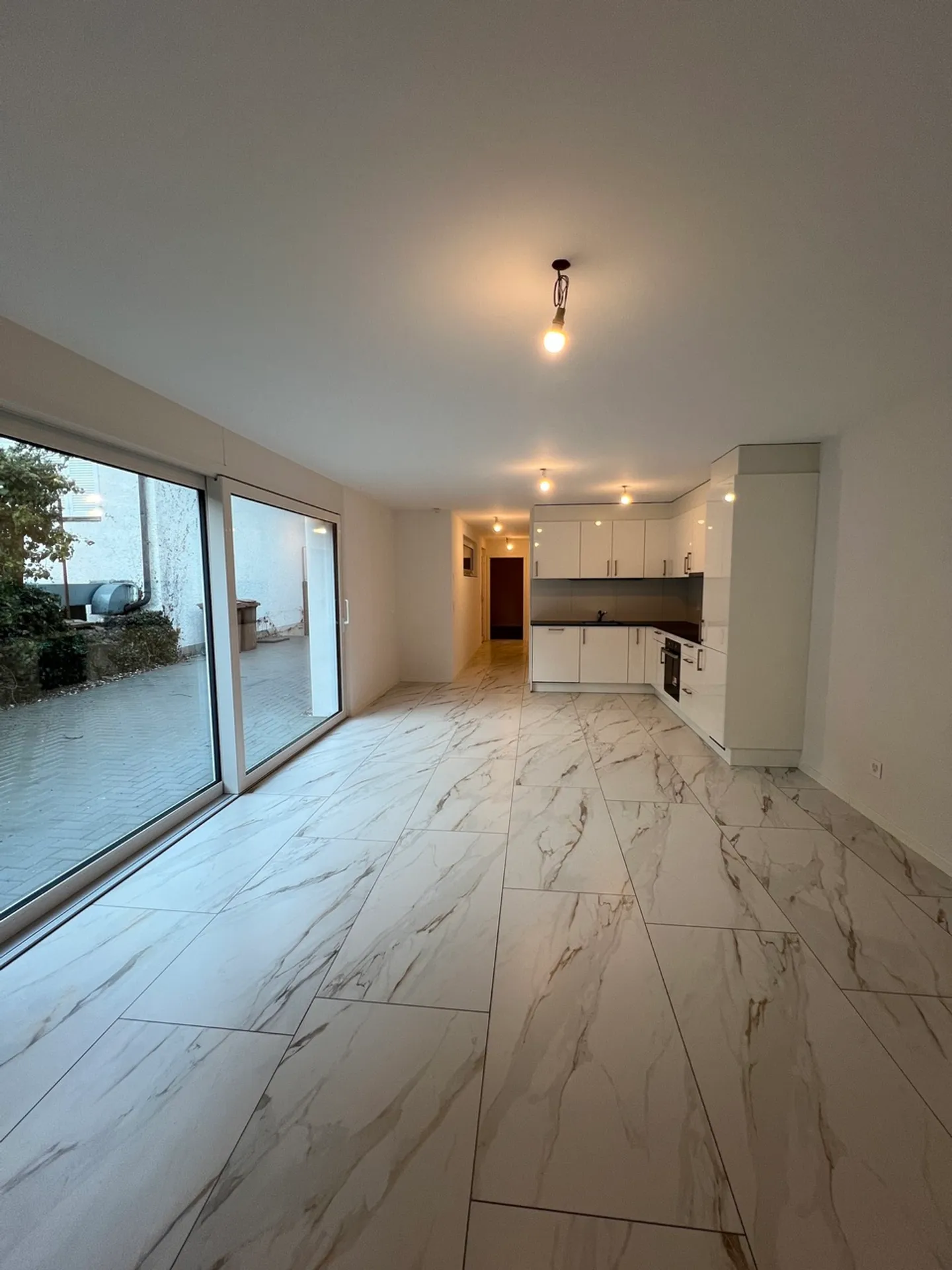 Modernes Apartment mit Terrasse - Foto 1 von 11