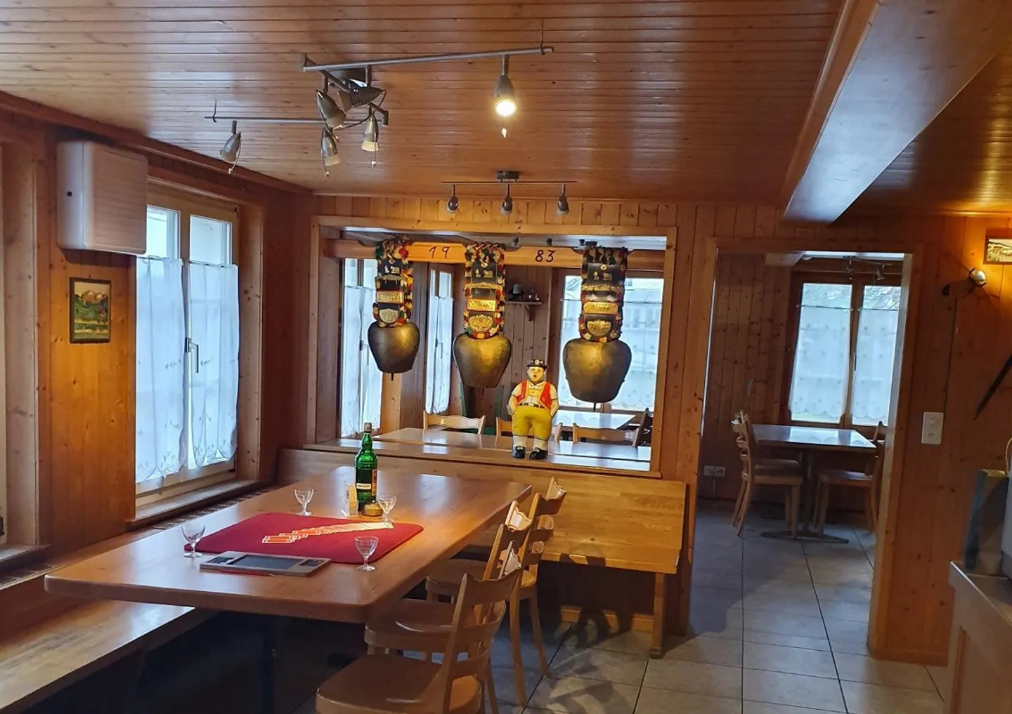 eine gemütliche, freundliche Kneipe - Foto 1 von 13