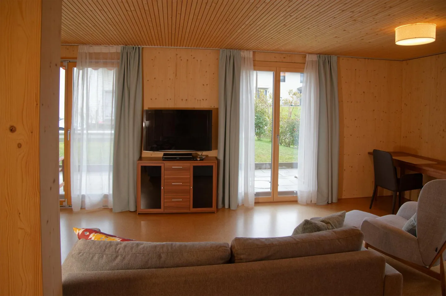 Sonniges Loft zum Wohnen und Arbeiten - Foto 4 von 8