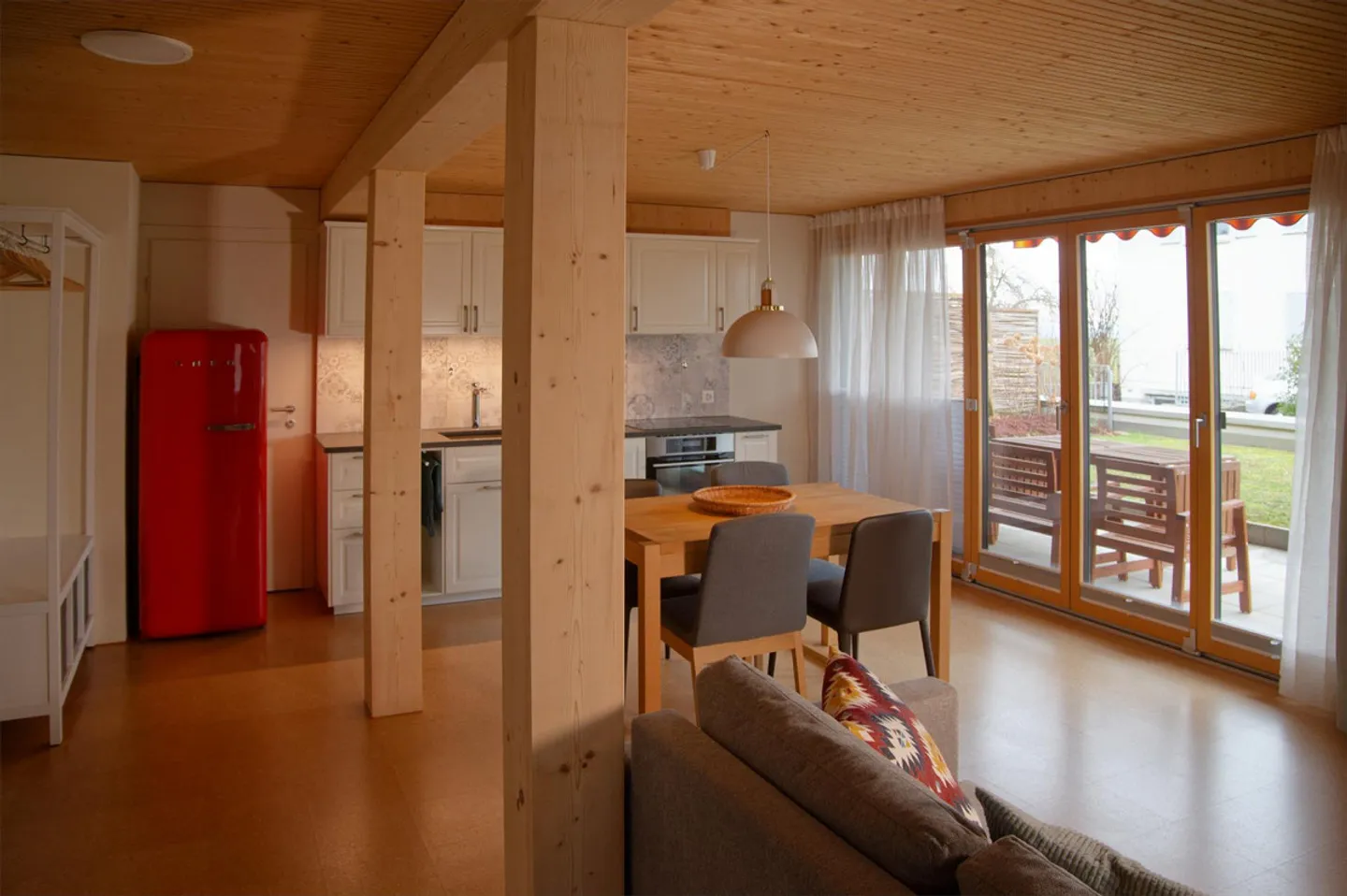 Sonniges Loft zum Wohnen und Arbeiten - Foto 2 von 8