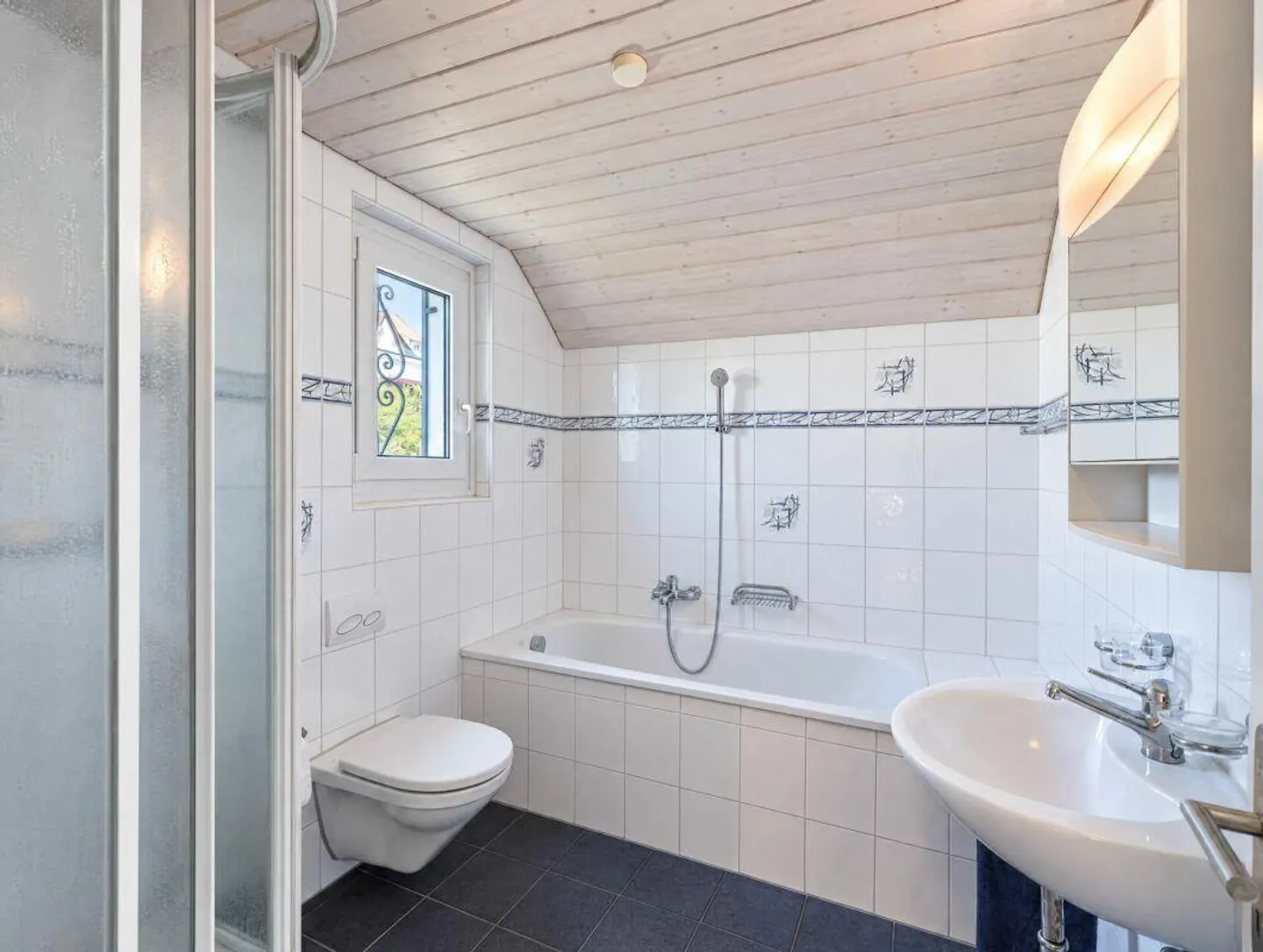 Votre maison de rêve dans le meilleur emplacement à Aarberg - Photo 13 sur 14