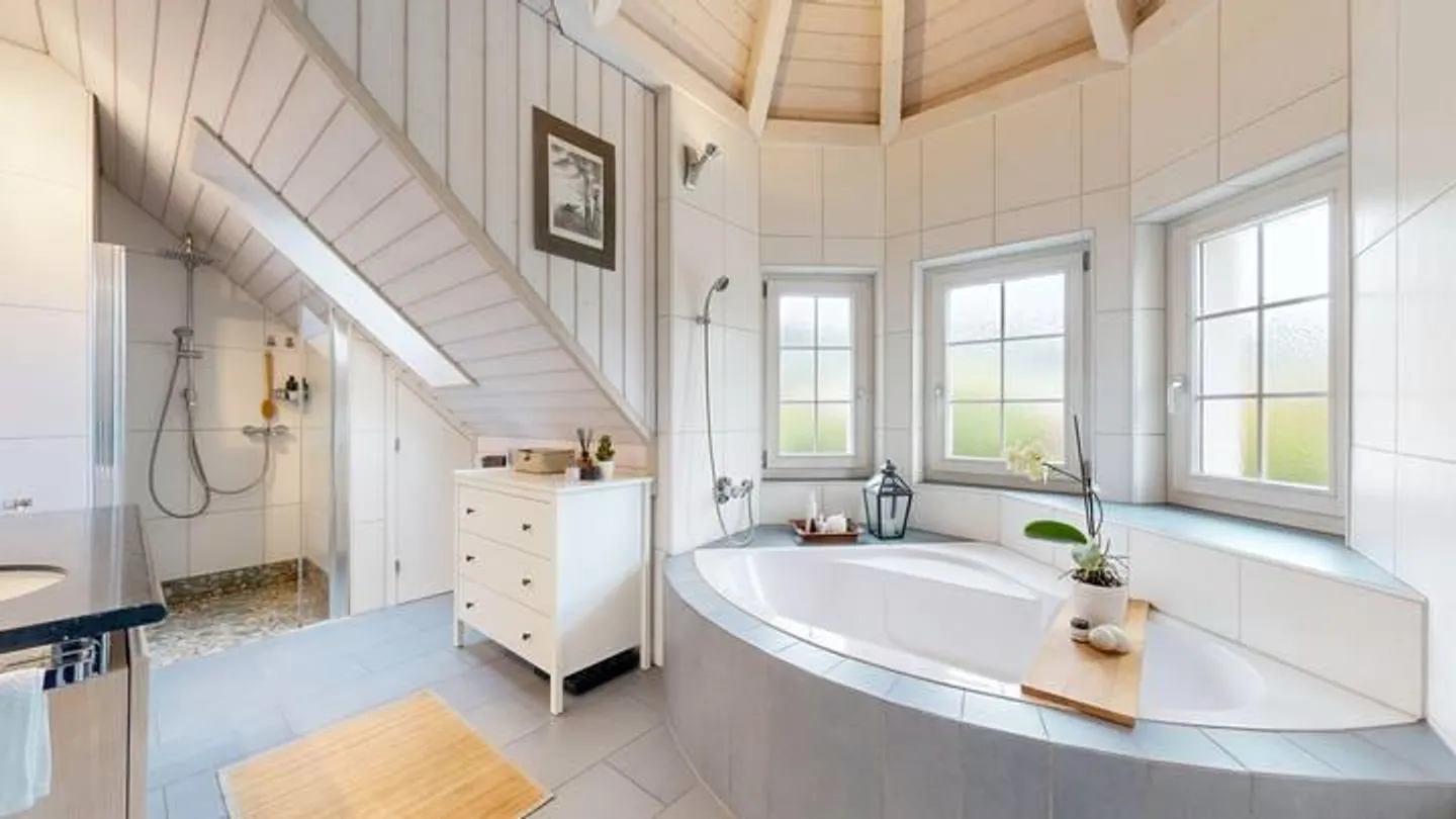 Charmantes Einfamilienhaus mit Turmerker - Foto 6 von 9