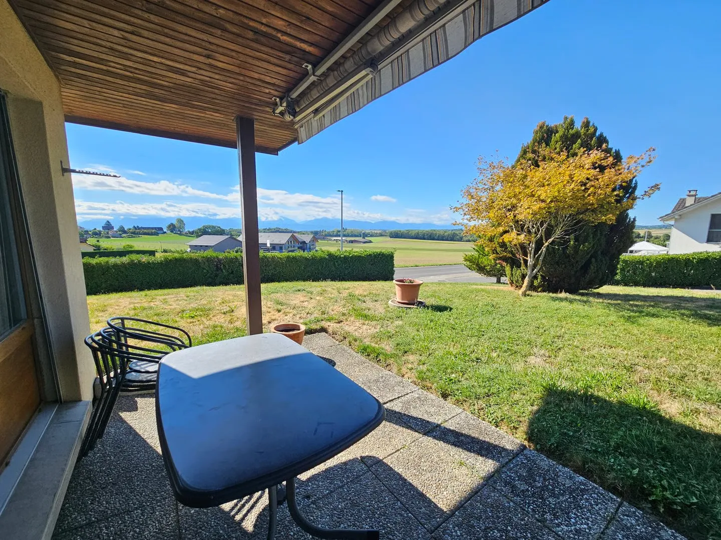 Villa indipendente con magnifica vista sulla campagna e sulle Alpi - Foto 12 di 16