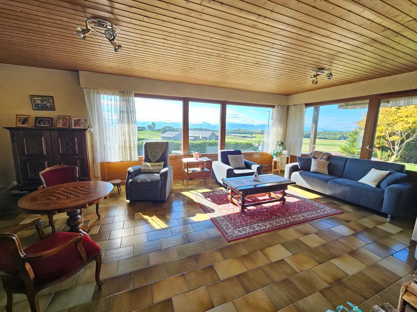 Villa indipendente con magnifica vista sulla campagna e sulle Alpi - Foto 6 di 16