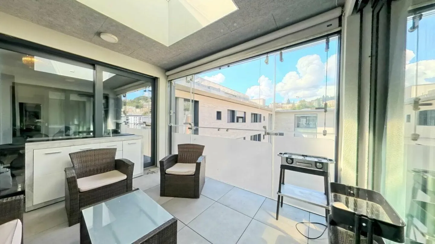 Prestigious penthouse with generous spaces and three panoramic balconies - Photo 18 of 19