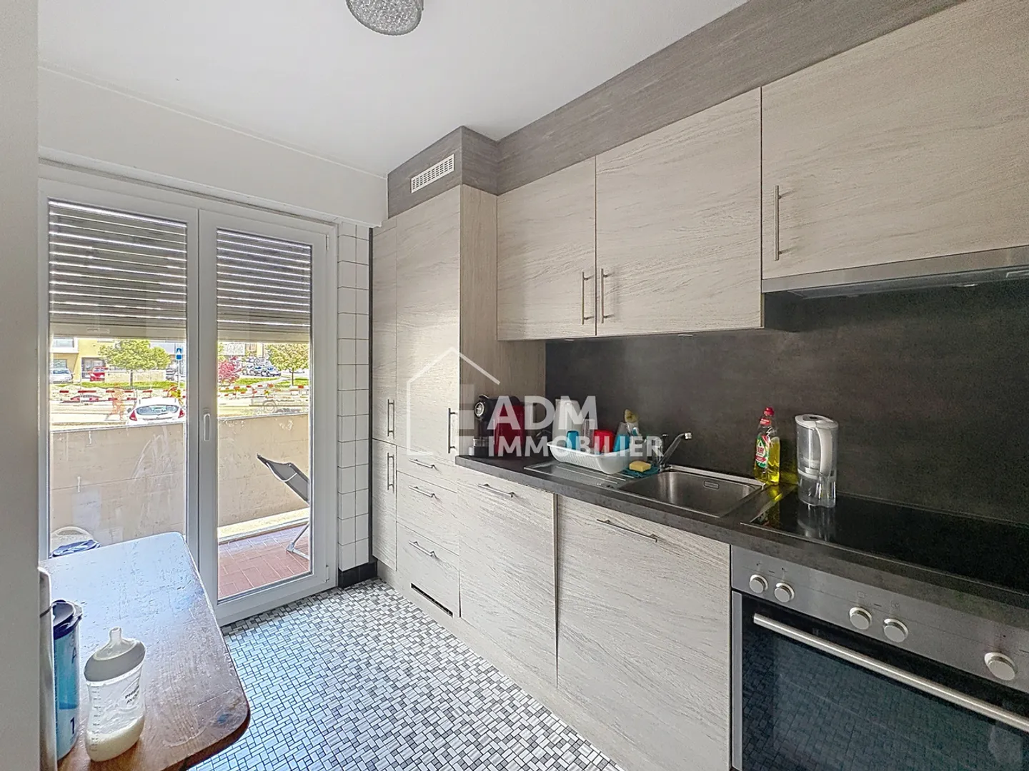 Charming 3.5-Room Apartment - Photo 1 of 9