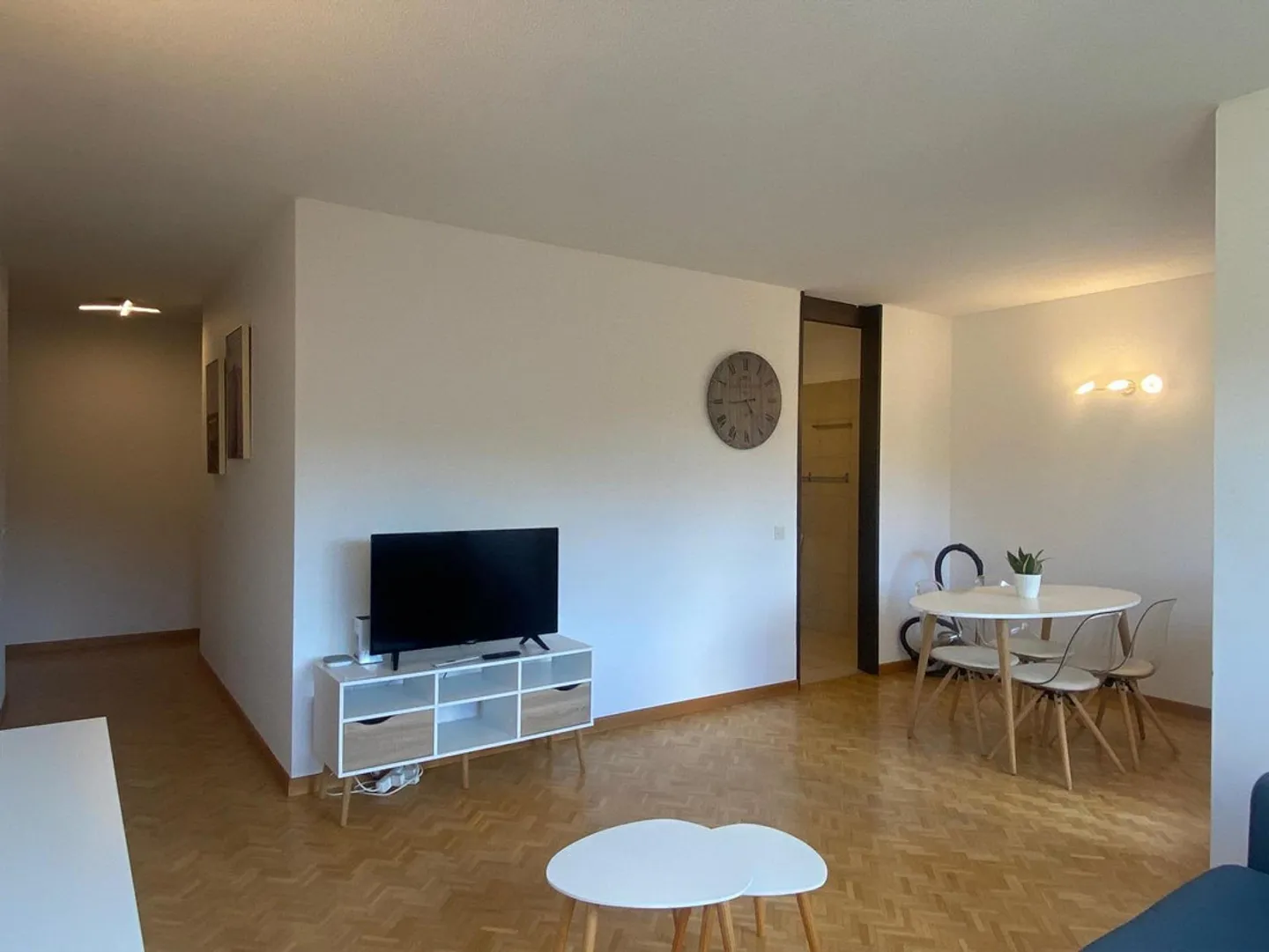 APPARTAMENTO 3.5 TUTTO ARREDATO - PAZZALLO (UNI) - Foto 4 di 14