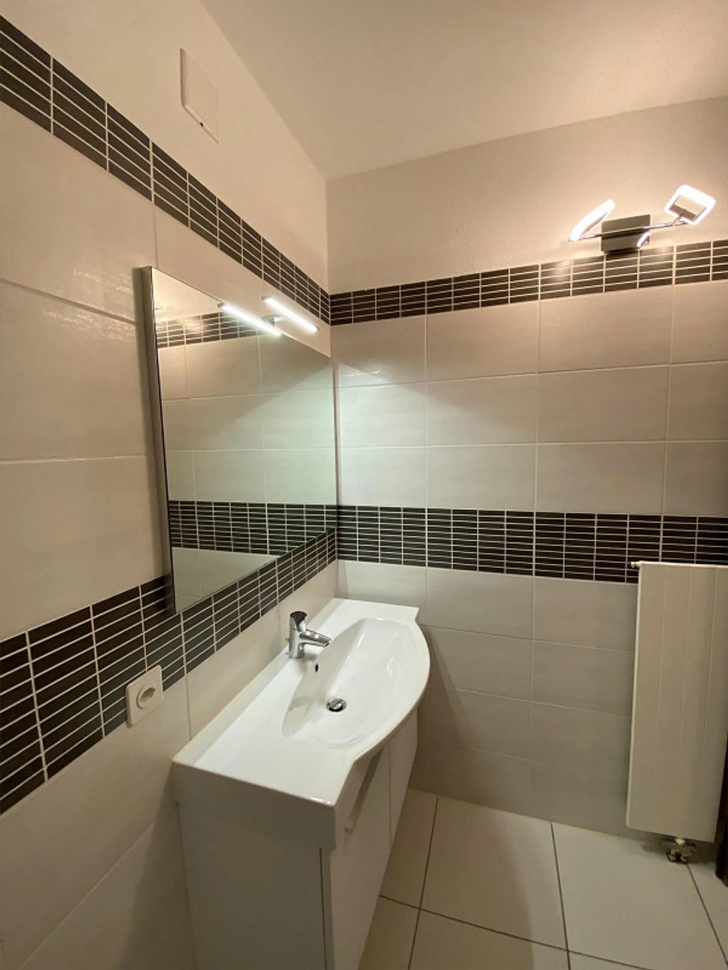 APPARTAMENTO 3.5 TUTTO ARREDATO - PAZZALLO (UNI) - Foto 10 di 14