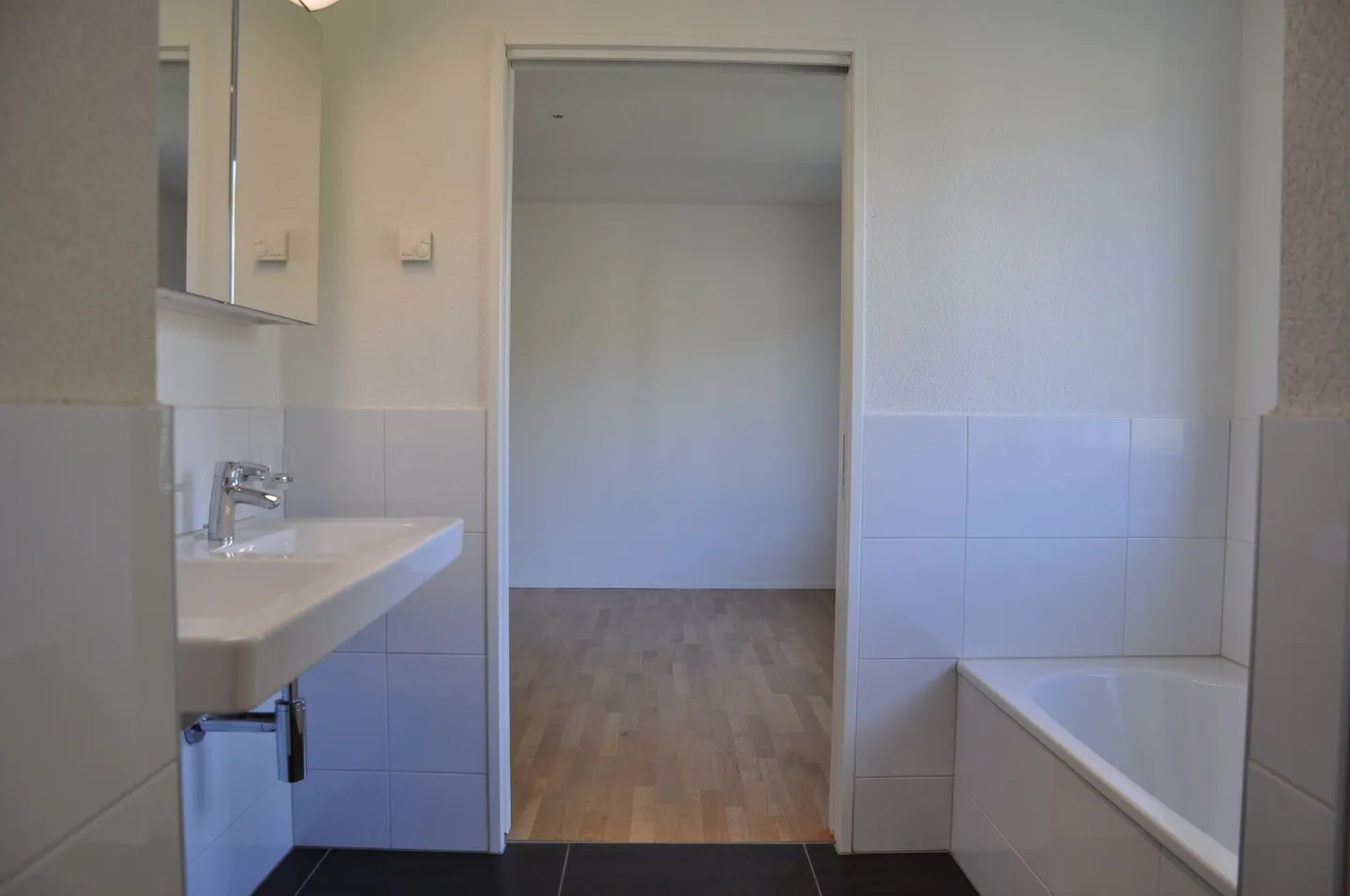 Modern, spacious, comfortable - 4.5-room apartment with balcony - Photo 7 of 14