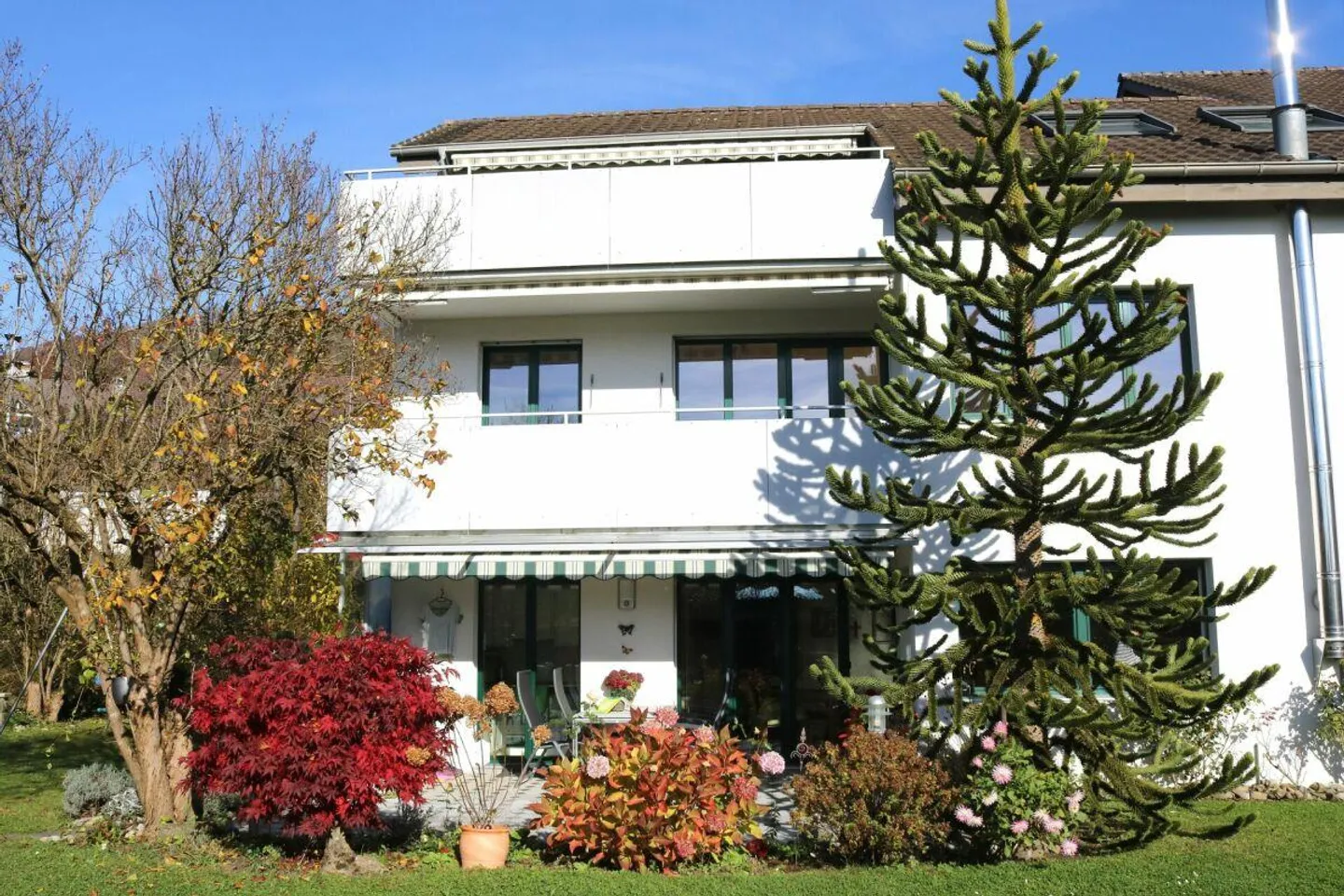 Quiet location, spacious apartment with parking space - Photo 1 of 11