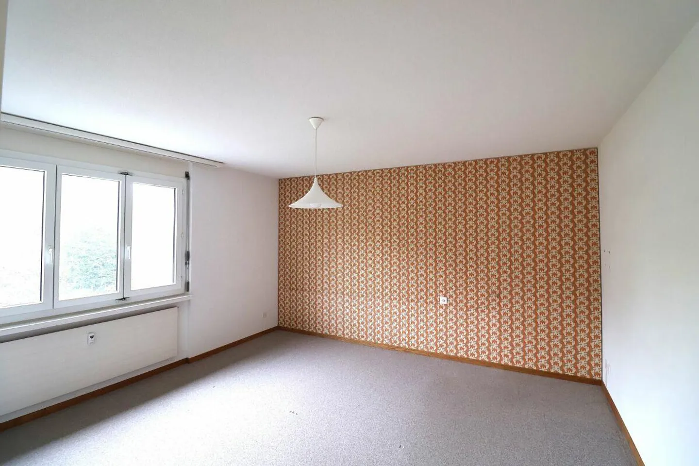 Quiet location, spacious apartment with parking space - Photo 7 of 11