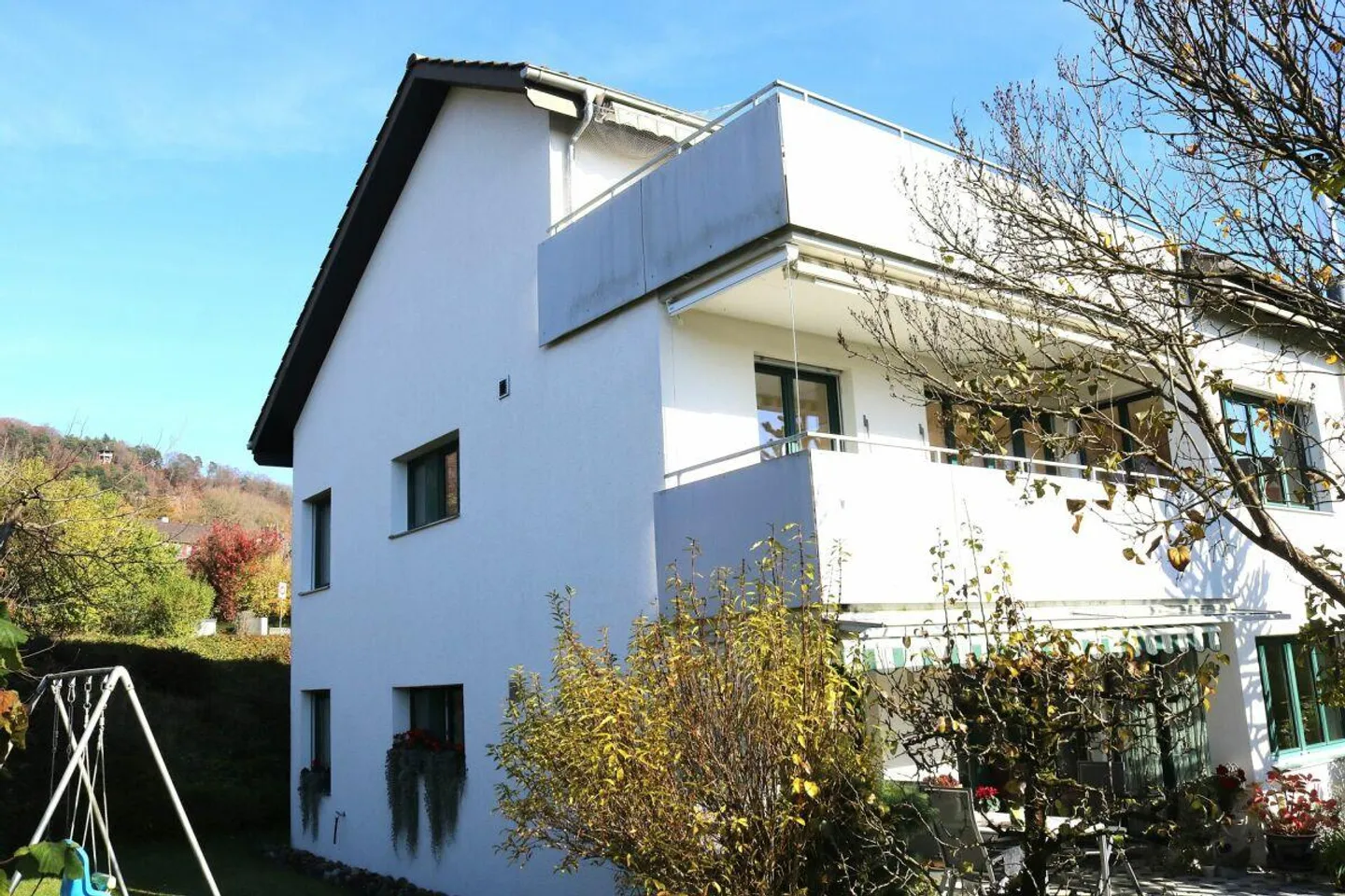 Quiet location, spacious apartment with parking space - Photo 9 of 11