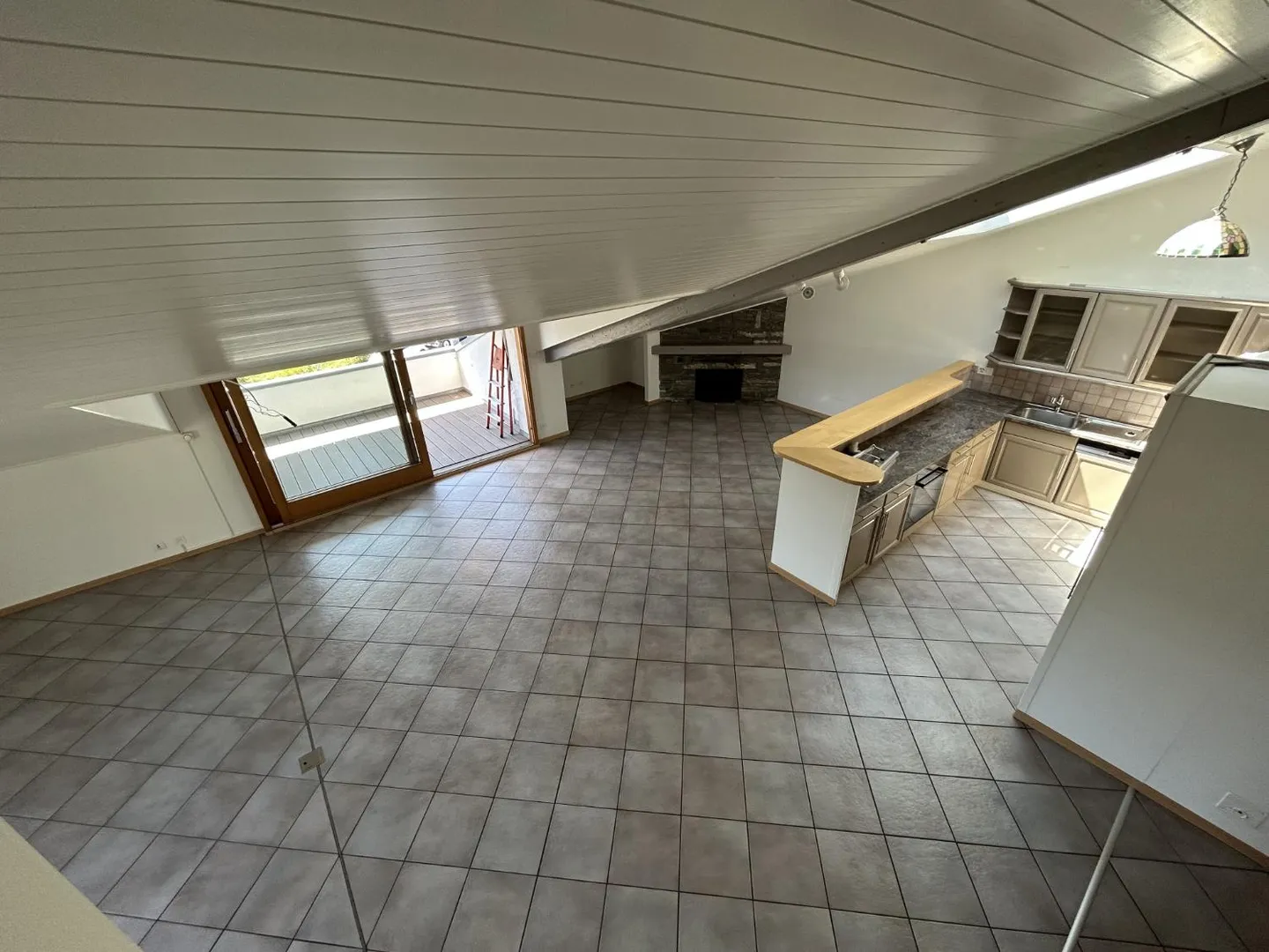 3.5 Room Apartment - Photo 9 of 12