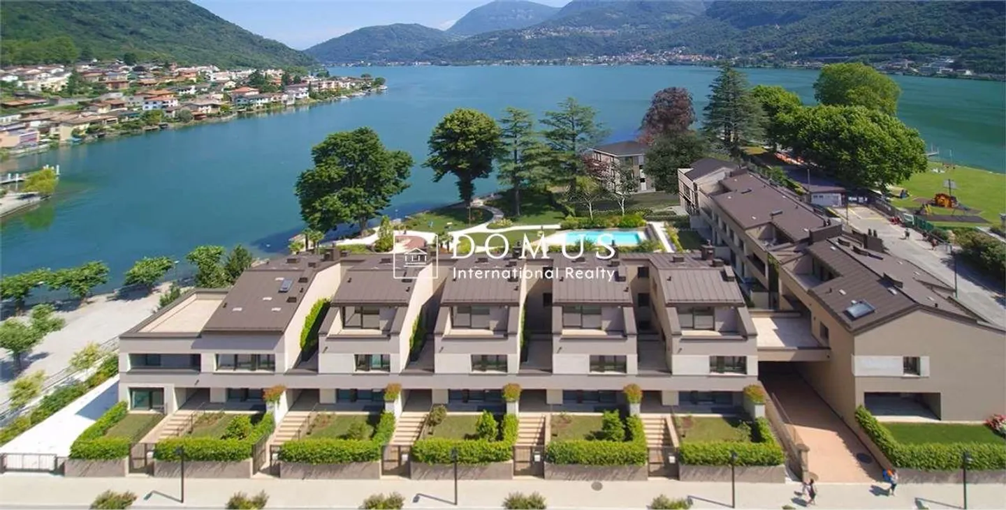 Duplex a lago con giardino - Foto 2 di 8