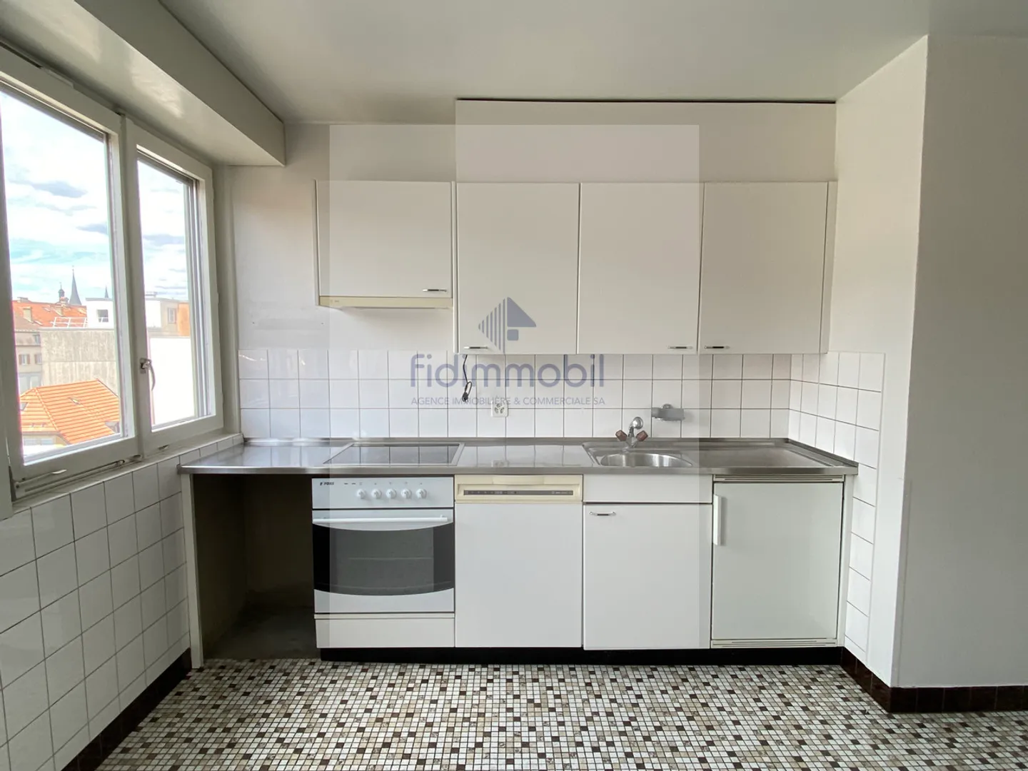 4 pcs 144 m2,Possibilité de louer en bureau, Léopold-Robert 58, Chx - Photo 1 sur 11
