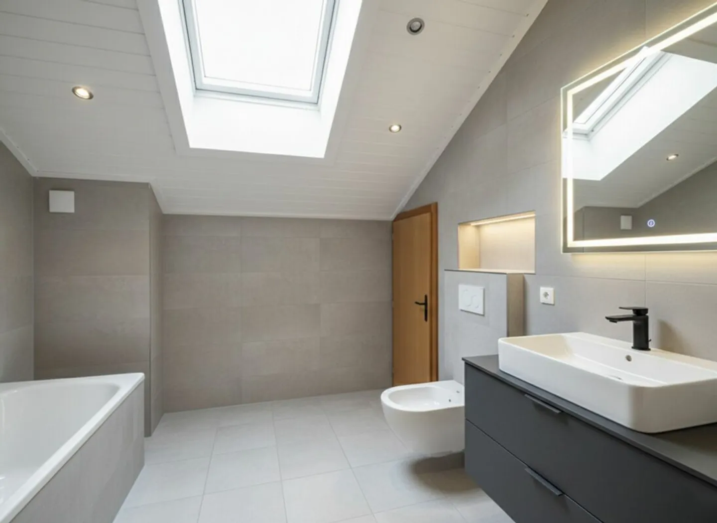 Individual villa with 5.5 rooms and garage. - Photo 17 of 23