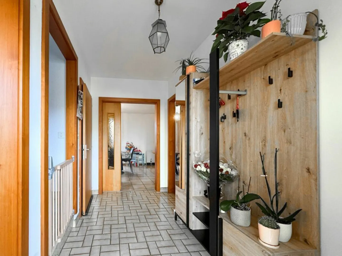 Individual villa with 5.5 rooms and garage. - Photo 9 of 23