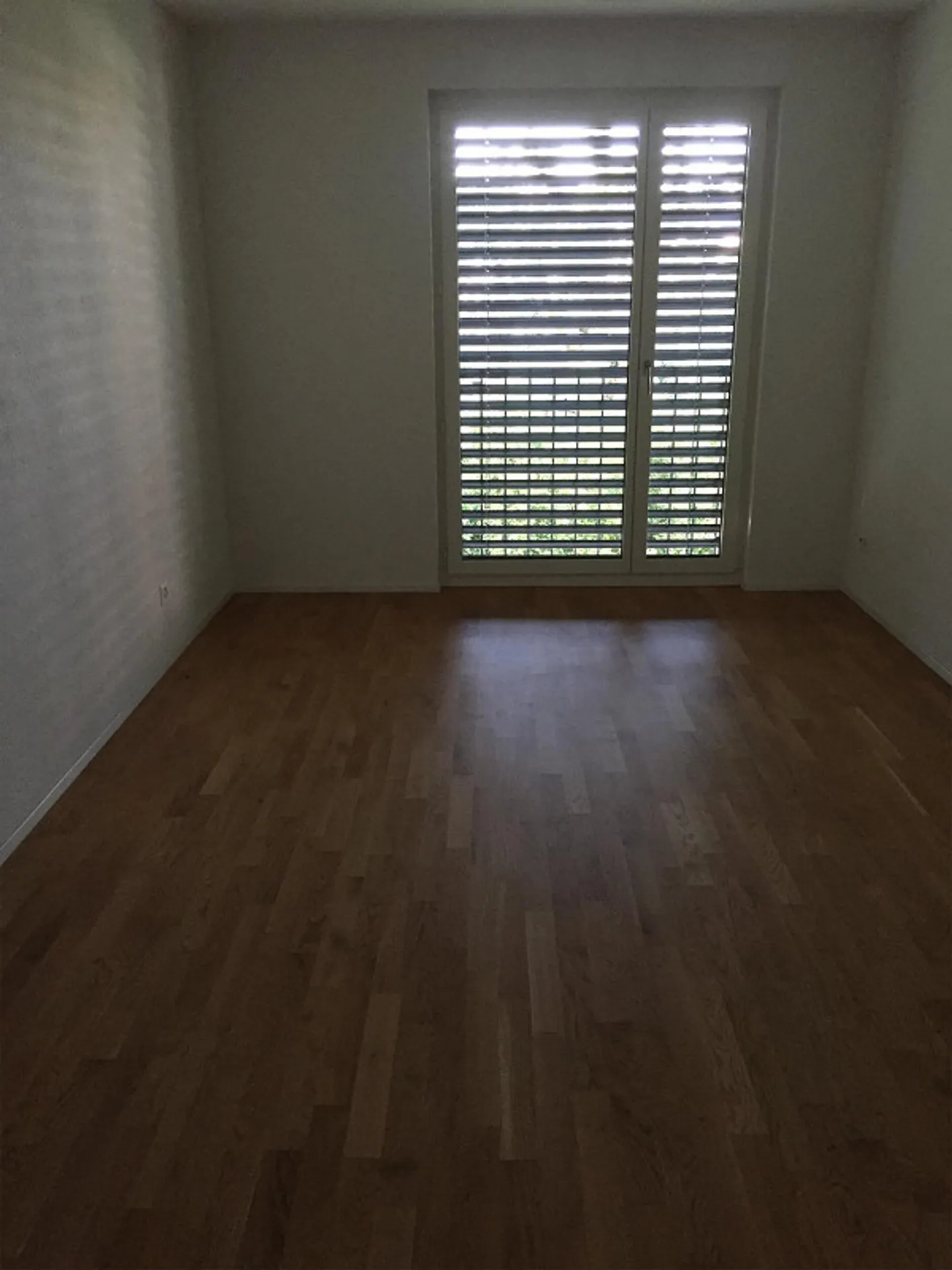 High-quality 5.5 room apartment including 2 underground parking spaces - Photo 5 of 9