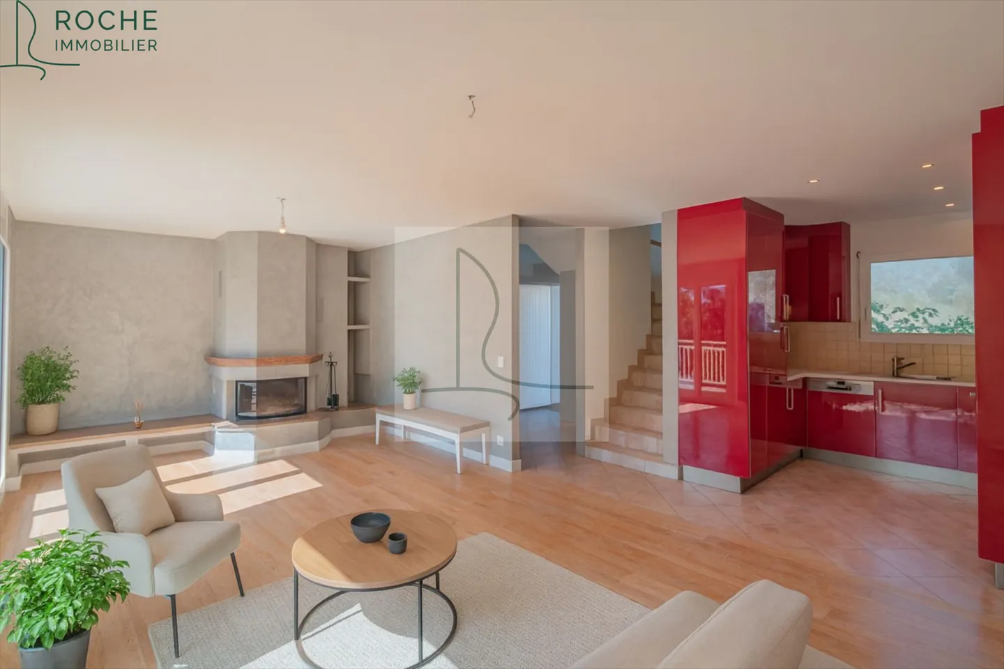 Maison contiguë 6 pièces - Photo 2 sur 7