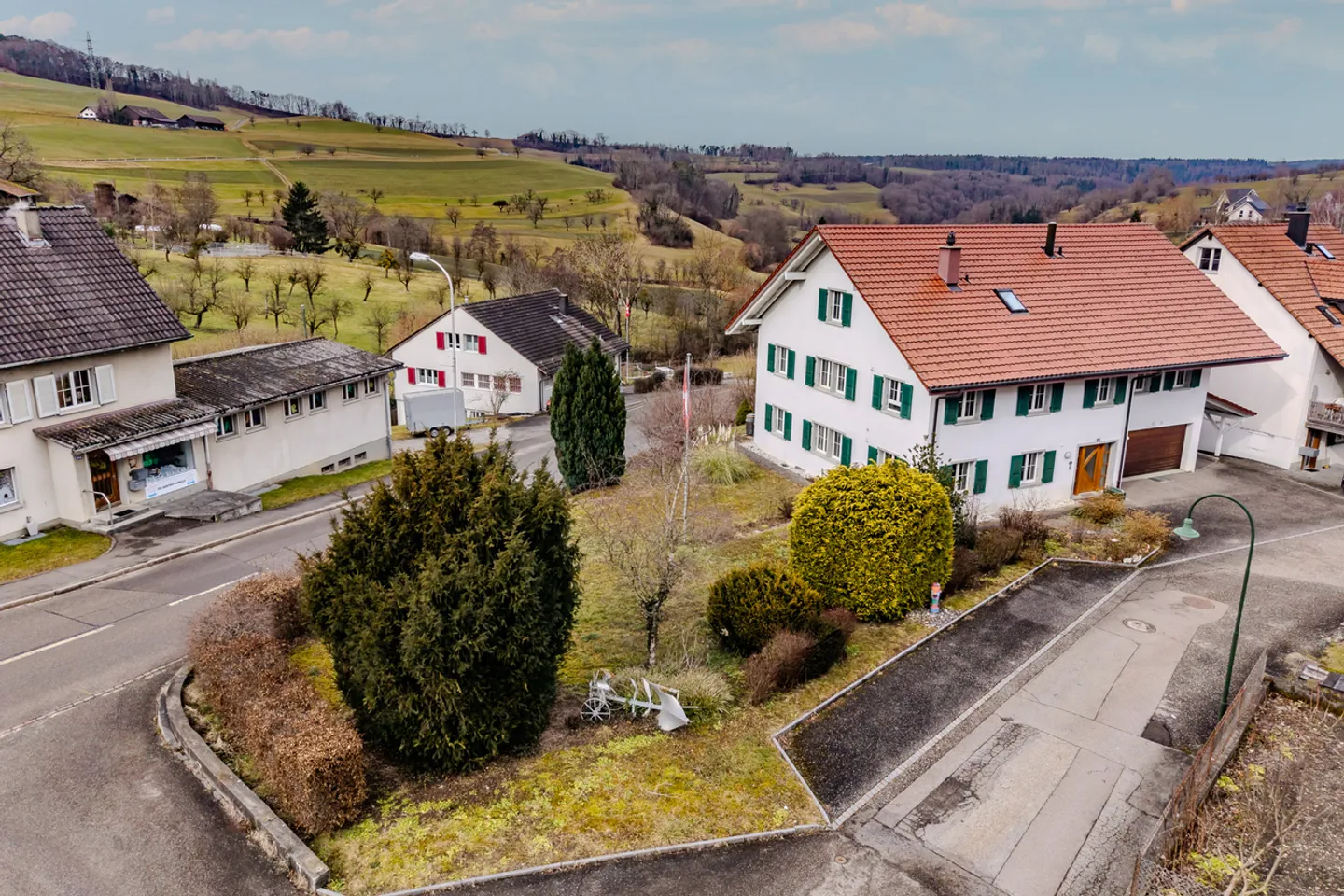 More space, more peace, more life - Your new chapter begins here - Photo 1 of 13