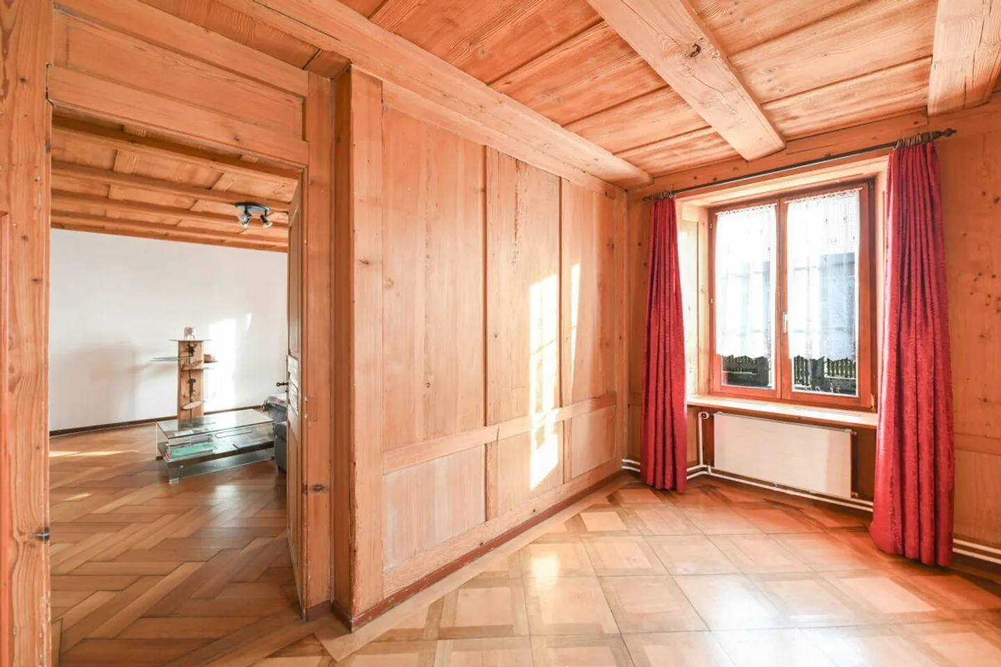 HISTORISCHES ZWEIFAMILIENHAUS MIT NEBENGEBÄUDE - Foto 7 von 9