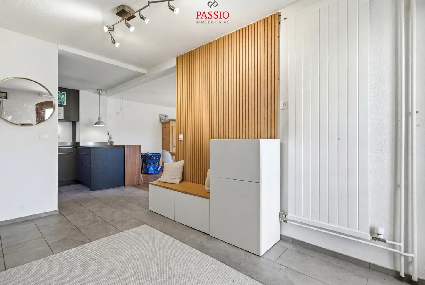 Charming Duplex Family Home - Photo 5 of 37