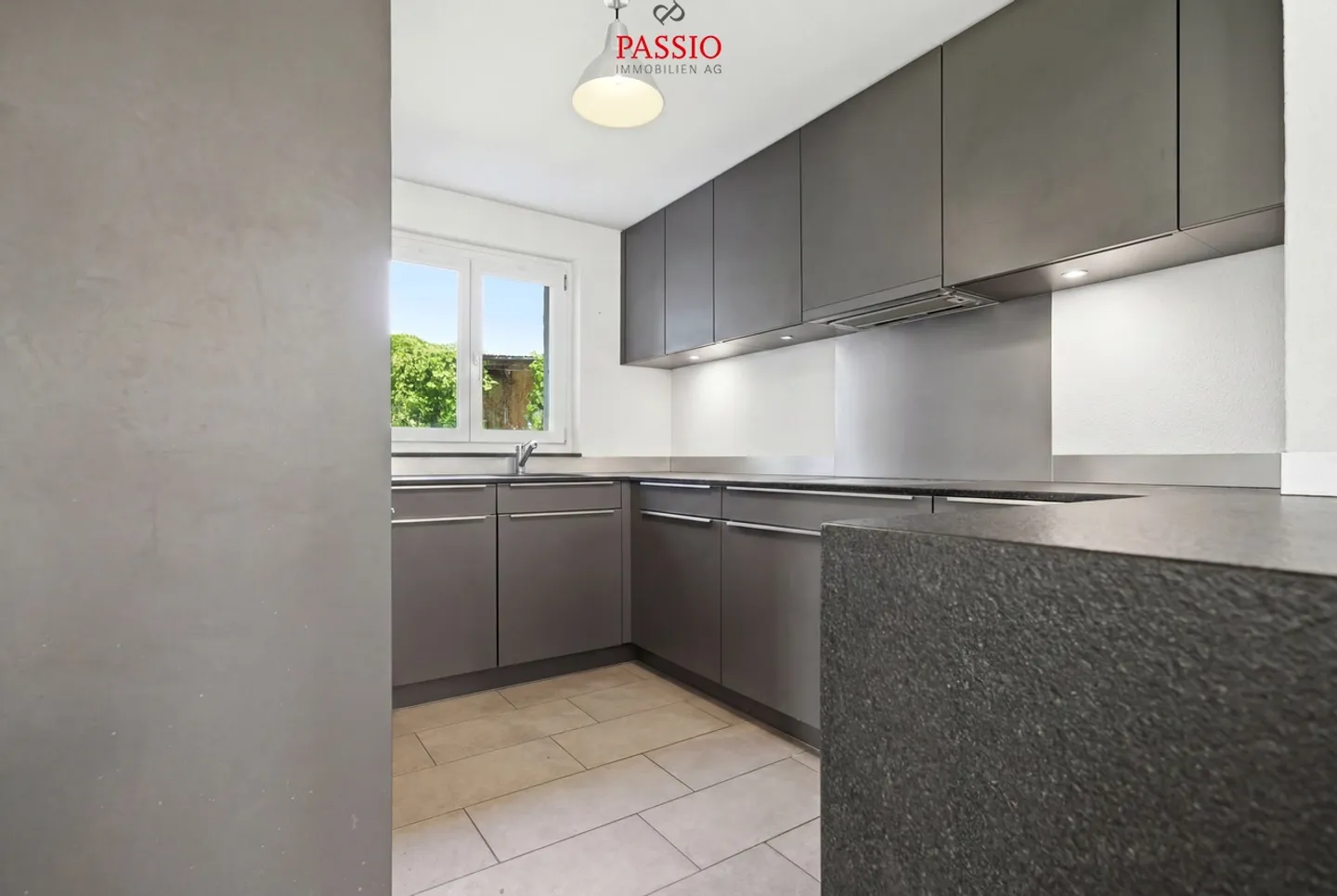 Charming Duplex Family Home - Photo 7 of 37