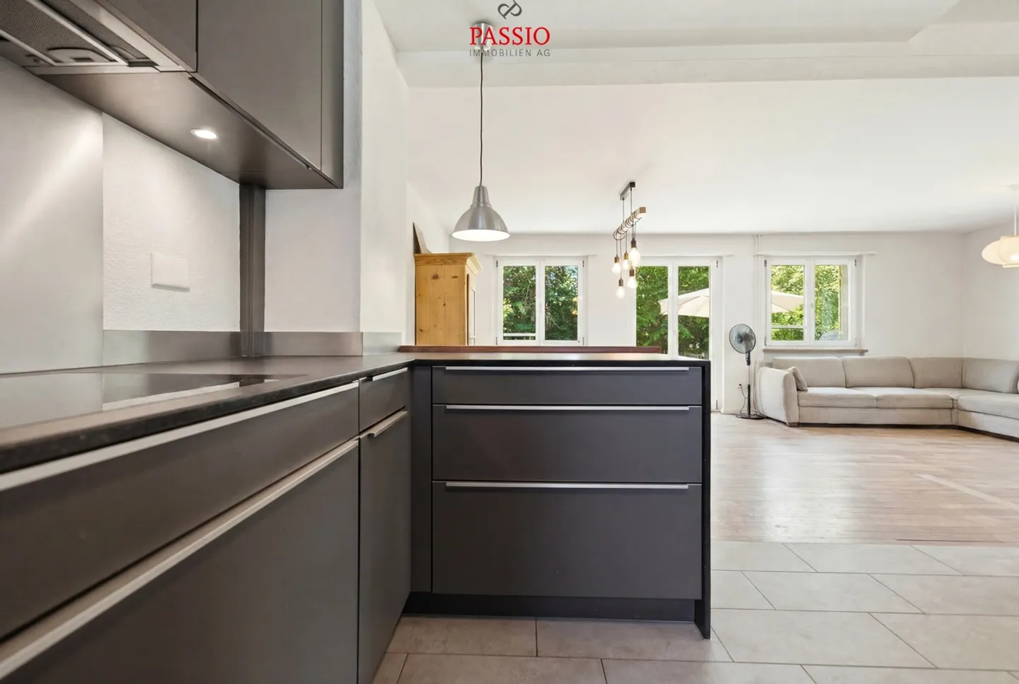 Charming Duplex Family Home - Photo 9 of 37