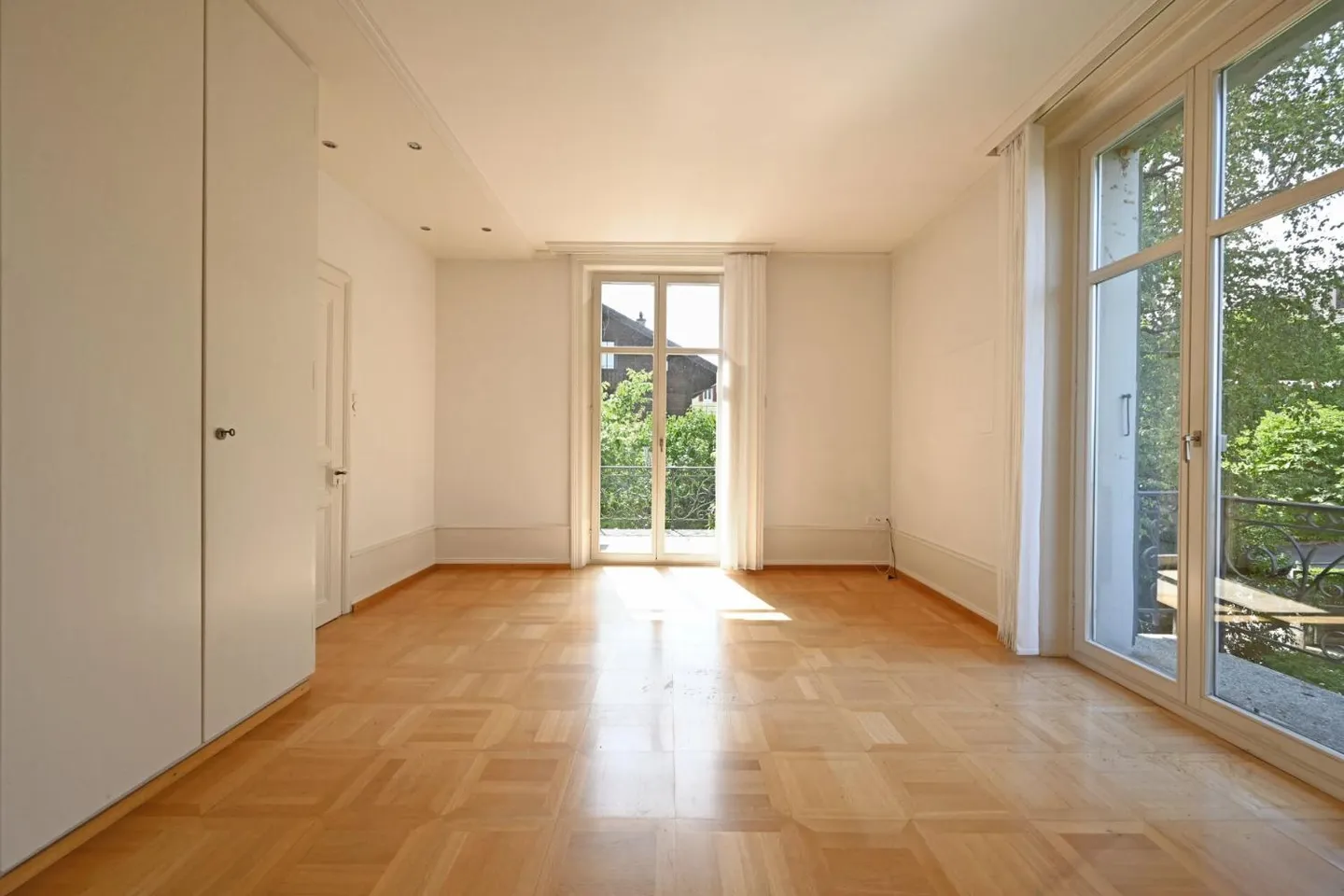 House with 6 rooms - Photo 10 of 13