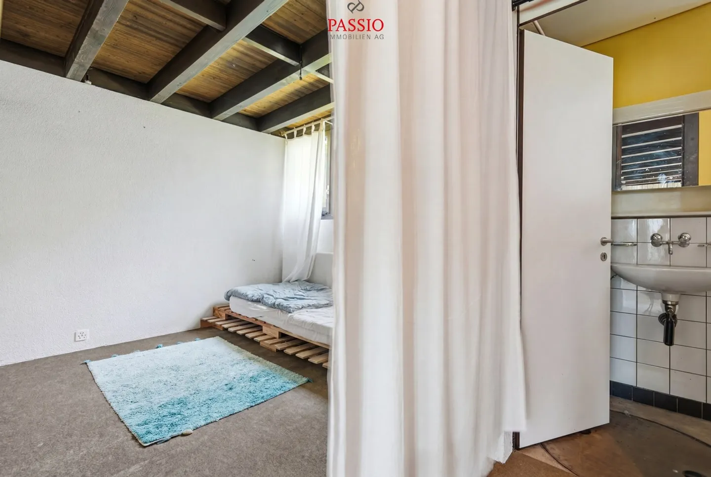 Charming Duplex Family Home - Photo 12 of 37