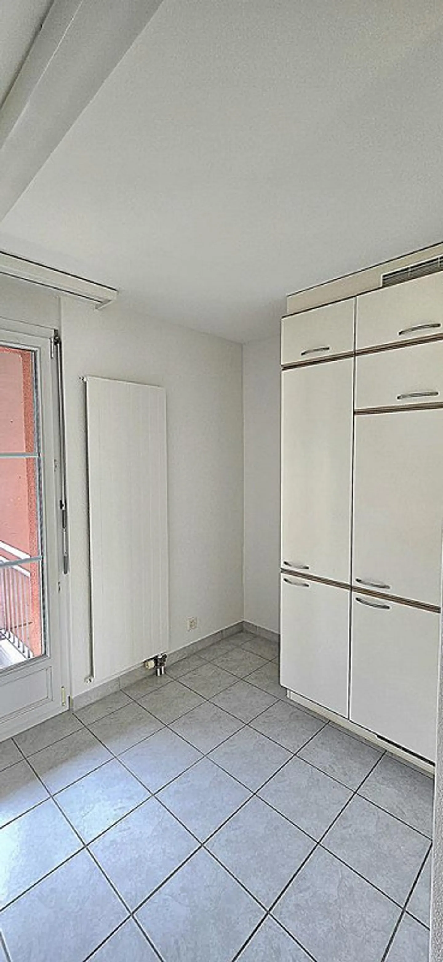 Gemütliche 3 1/2-Zimmerwohnung mit Balkon sucht neue Mieter ... - Foto 3 di 8