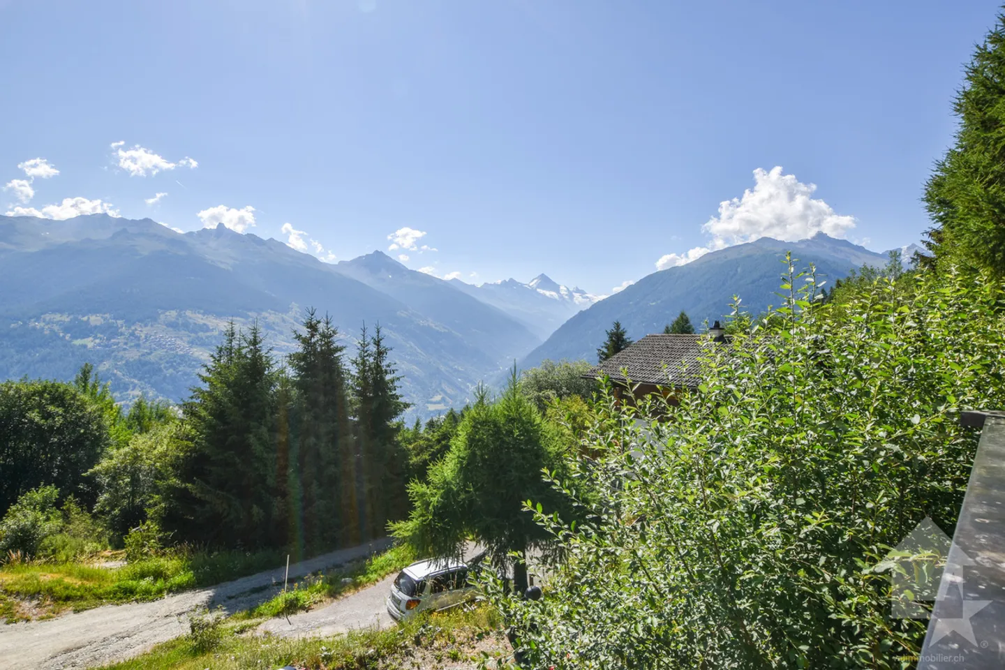 Magnificent chalet near the ski slopes - Photo 3 of 32